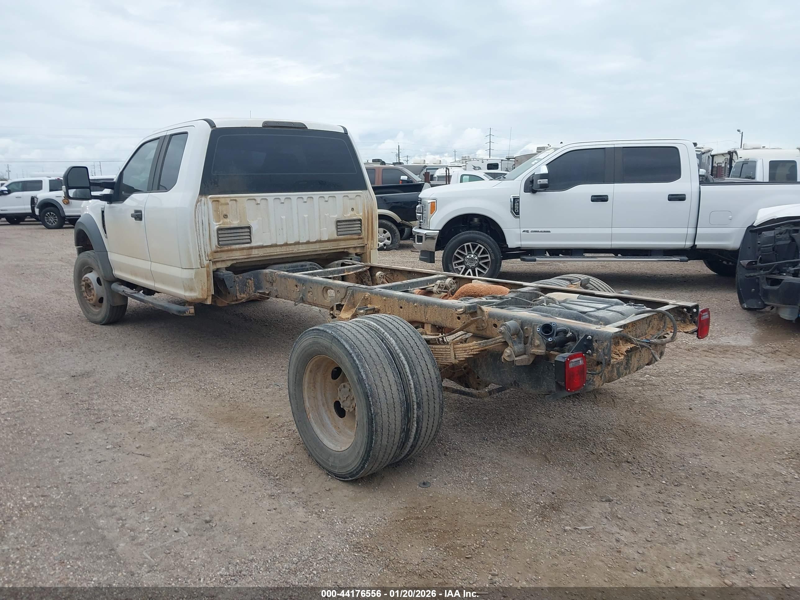 FORD F-550 image 3