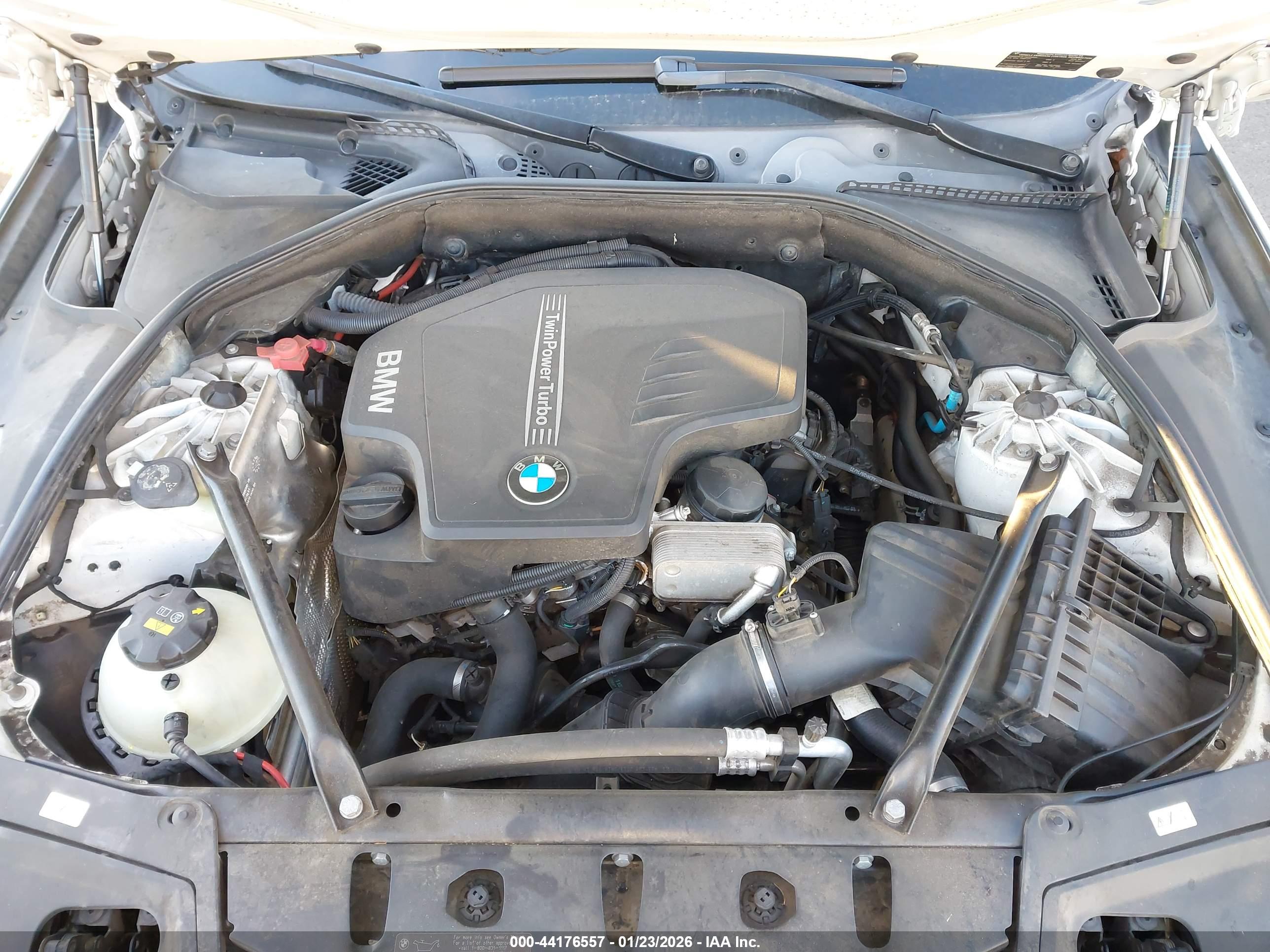 BMW 528I image 10