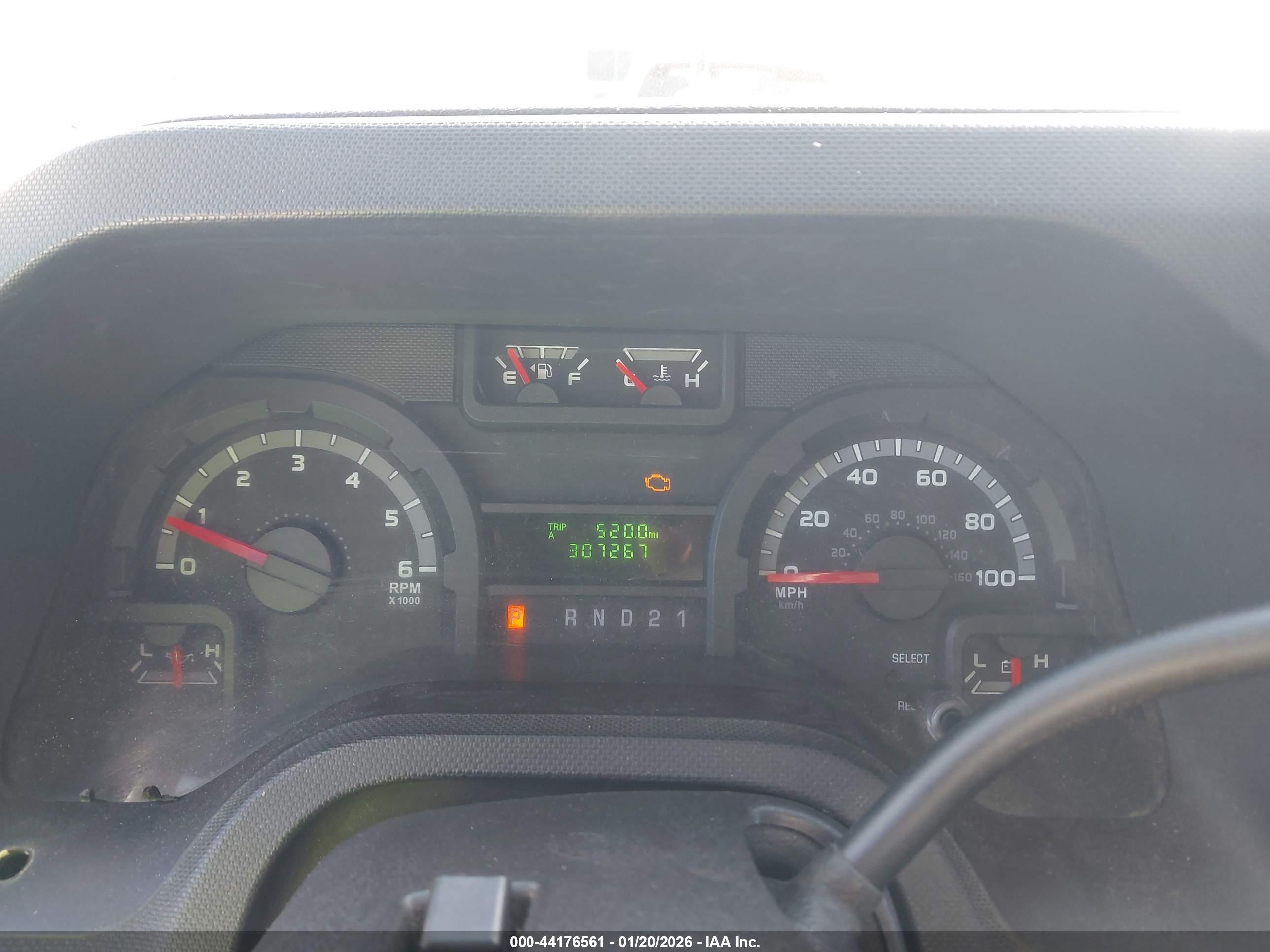 FORD E-150 image 7