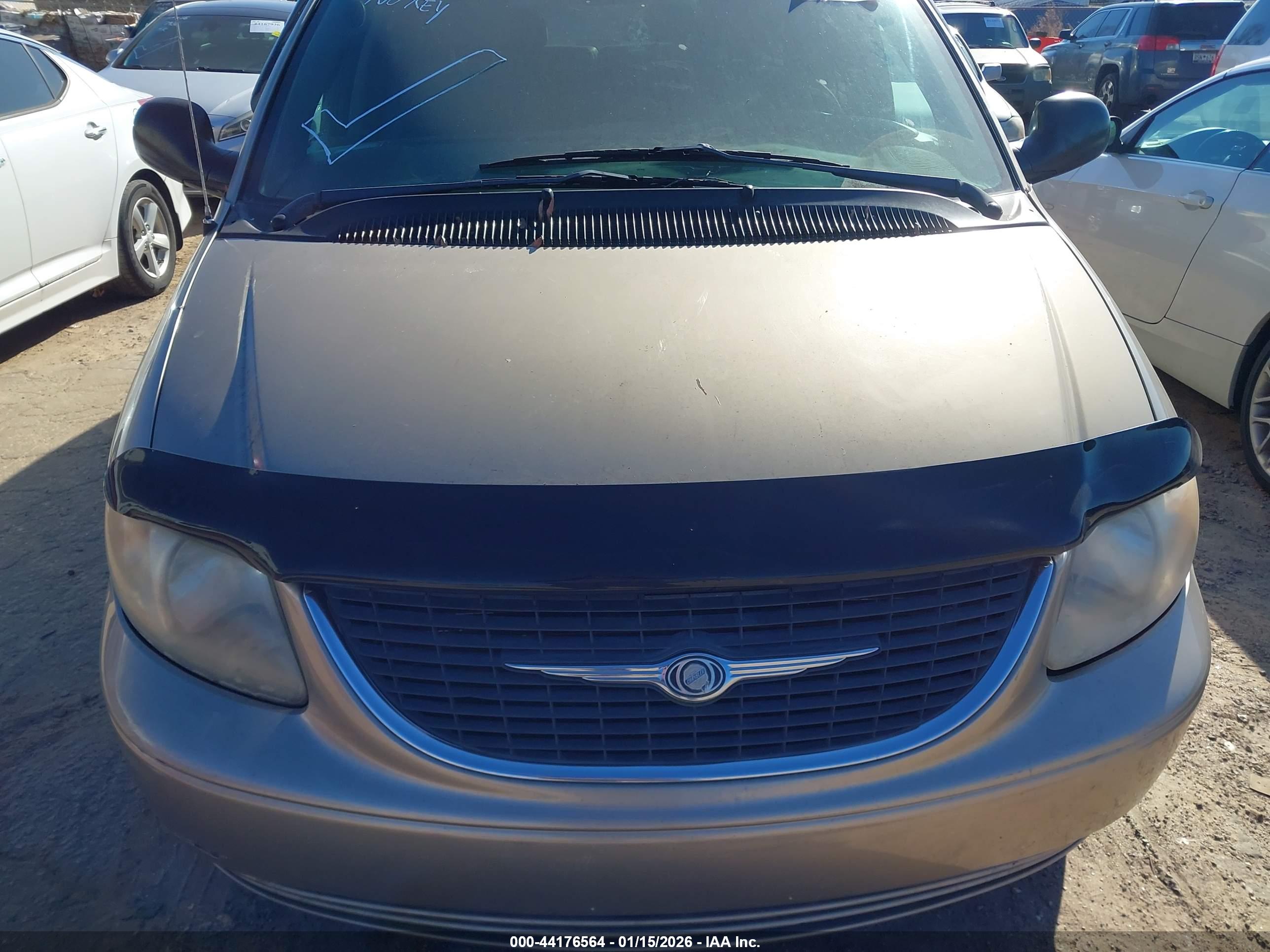 CHRYSLER TOWN image 10