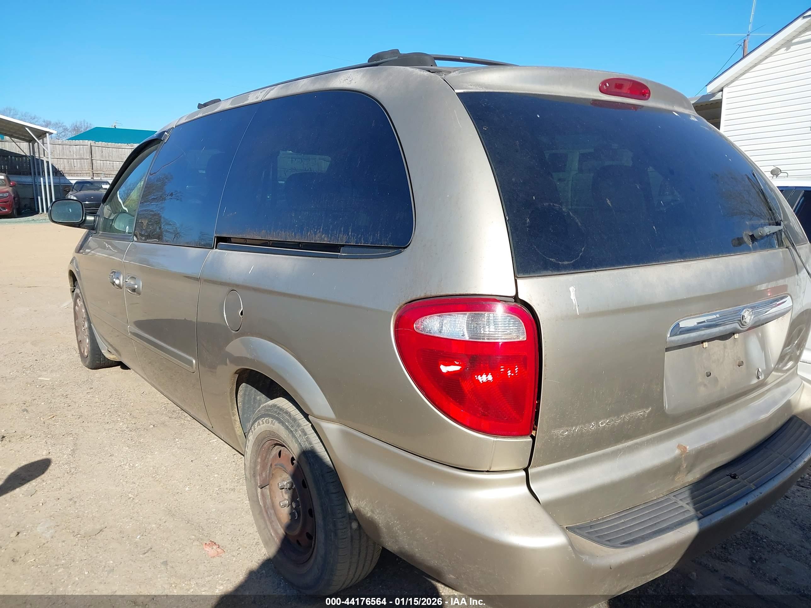 CHRYSLER TOWN image 3