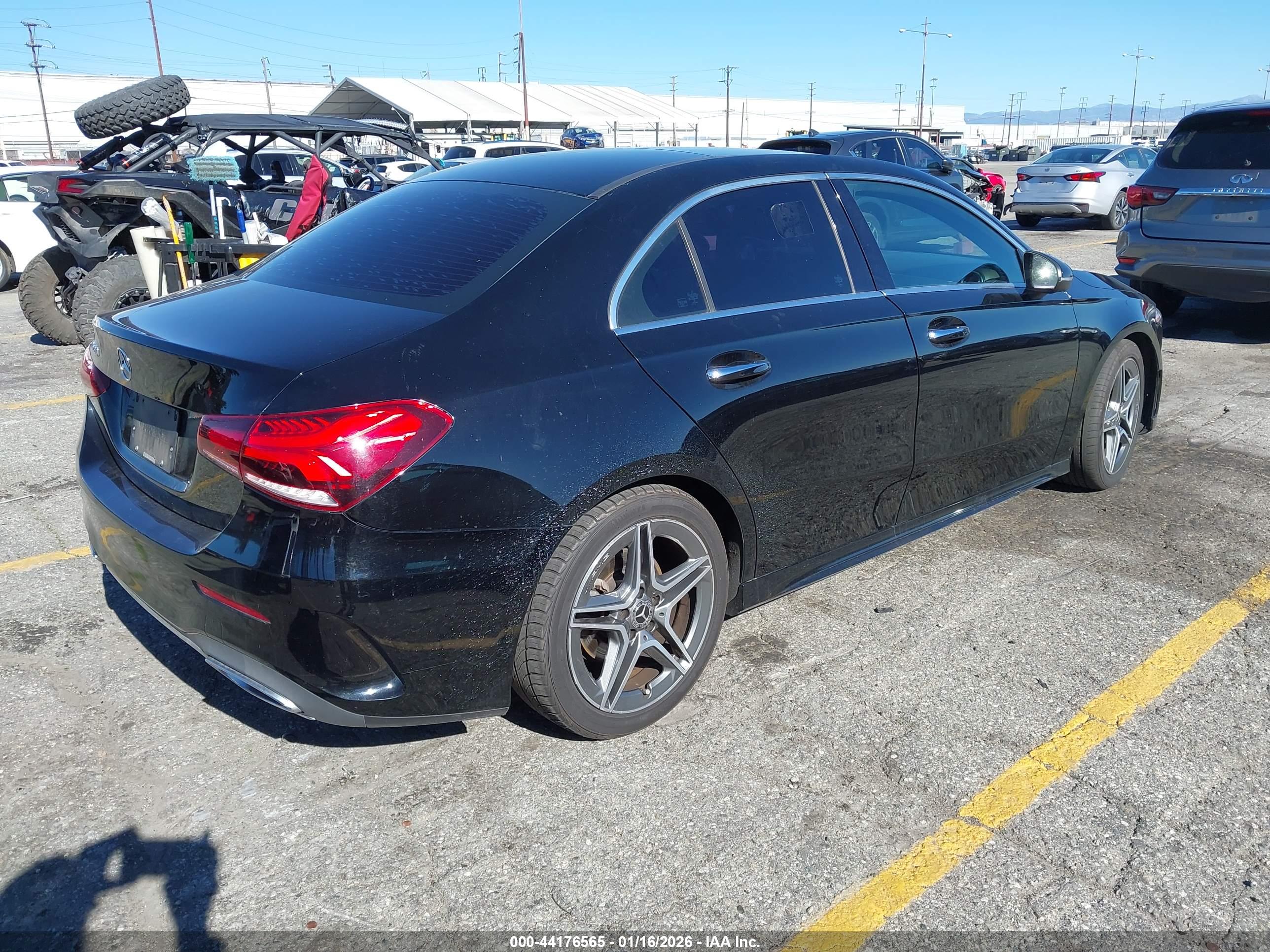 MERCEDES-BENZ A image 4