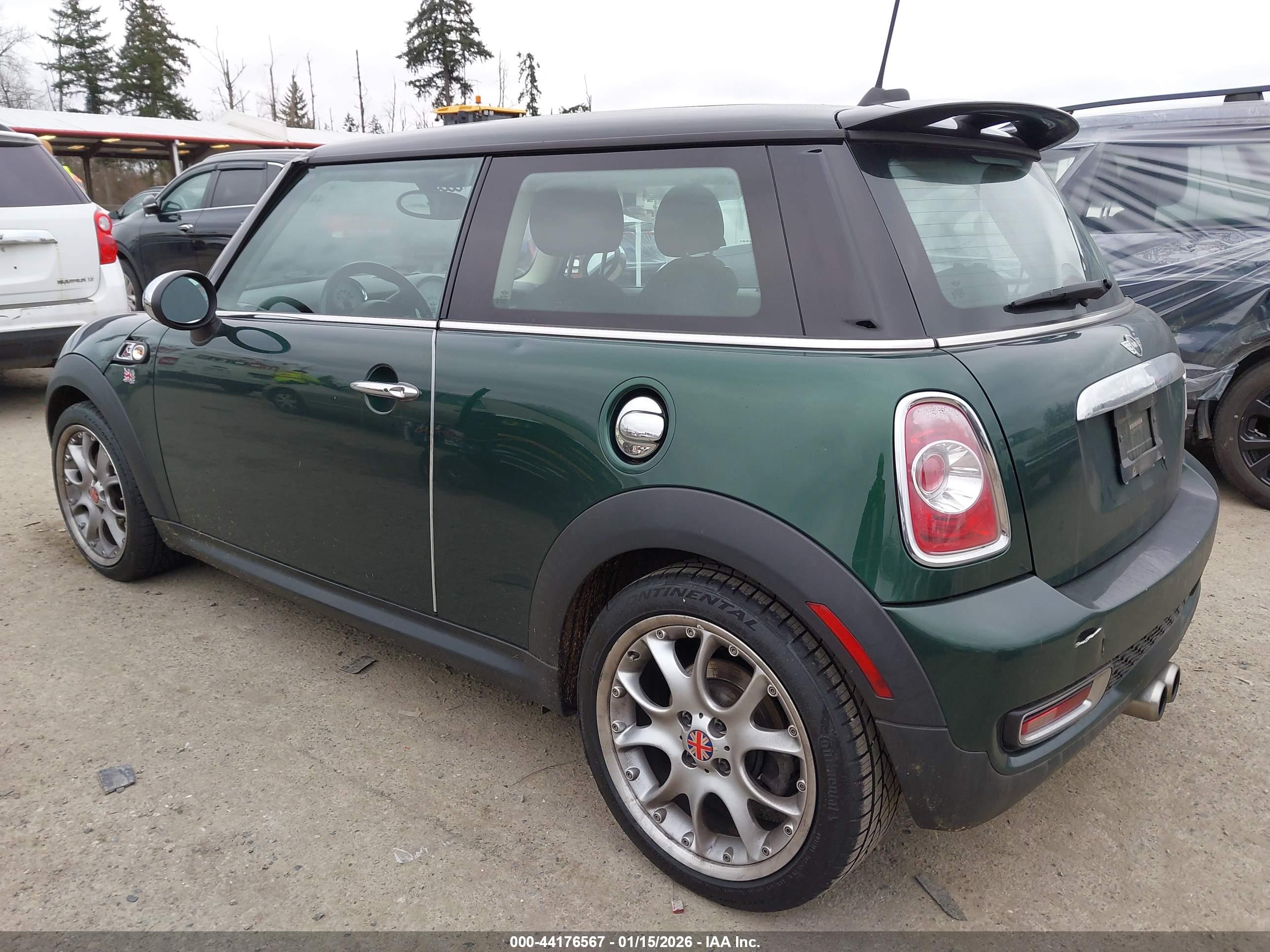 MINI COOPER image 3