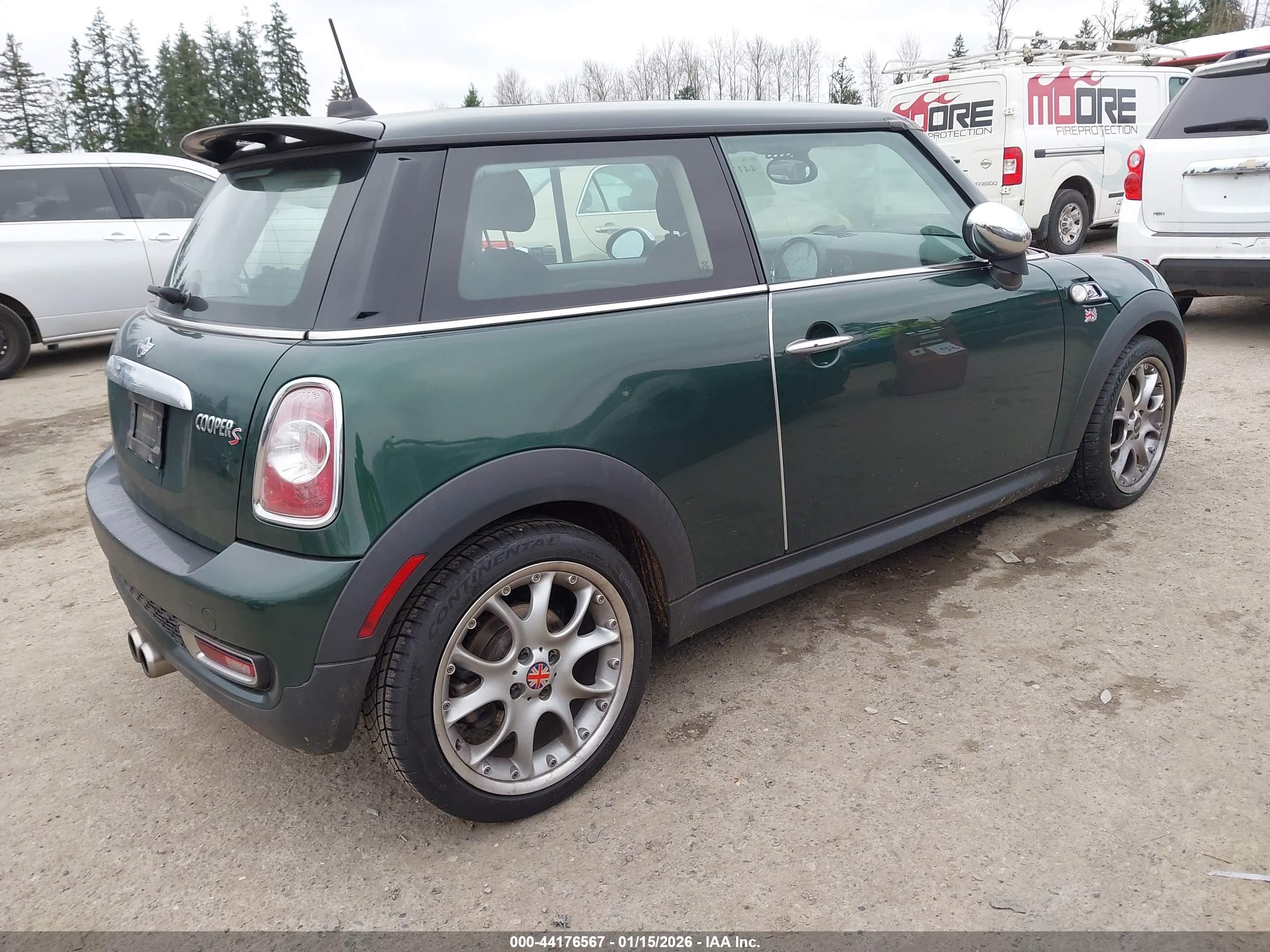 MINI COOPER image 4