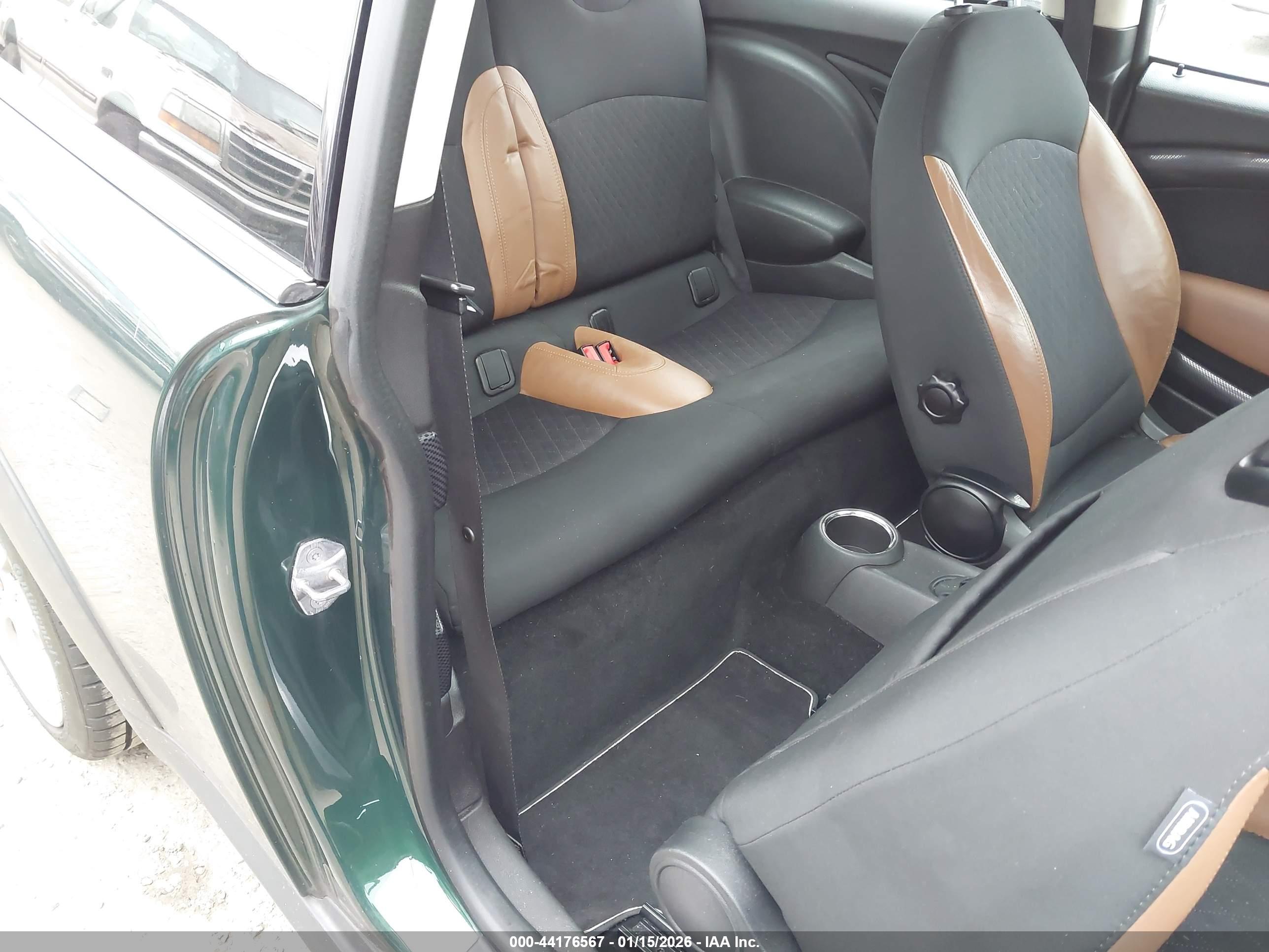 MINI COOPER image 8