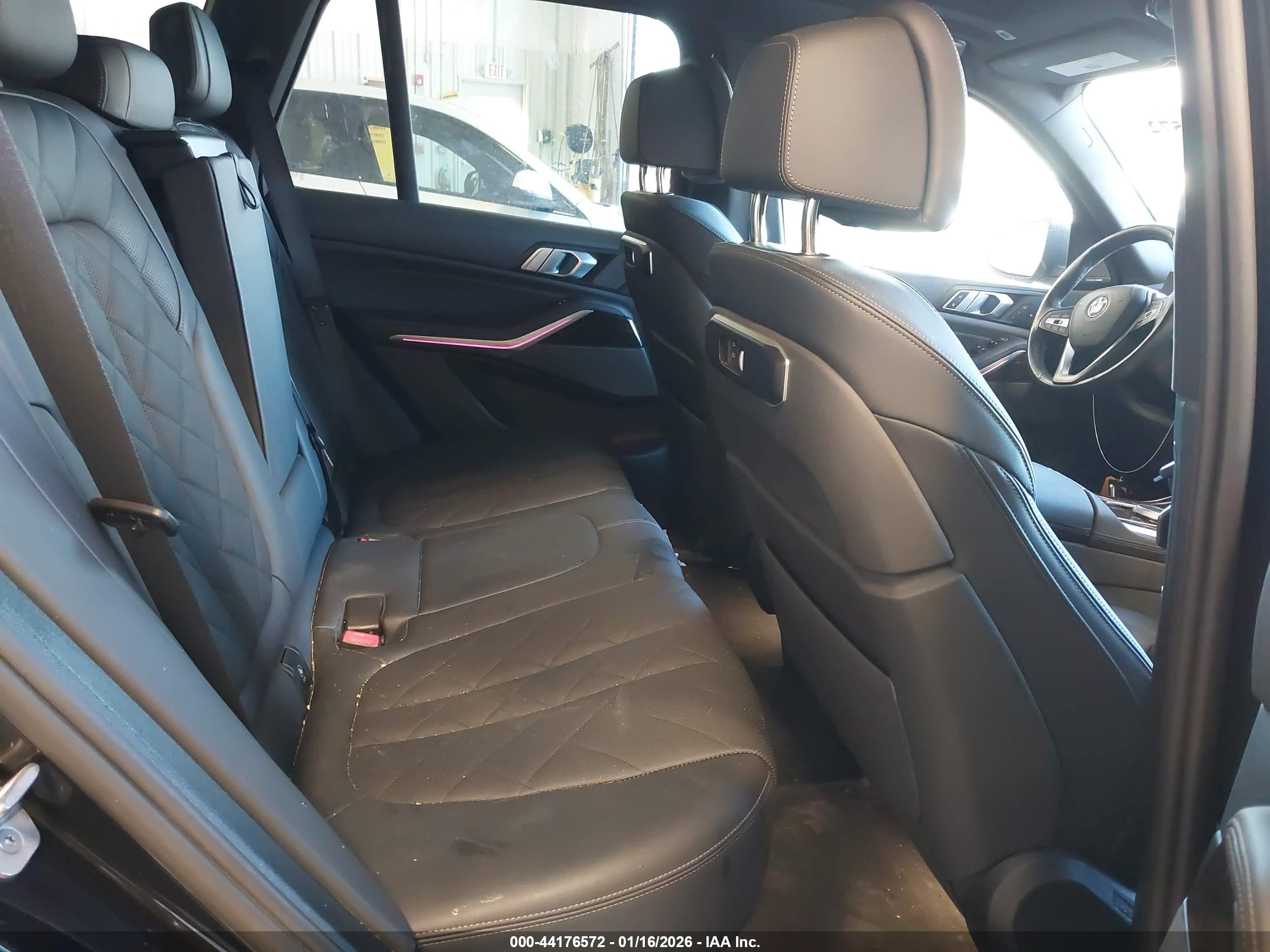 BMW X5 image 8