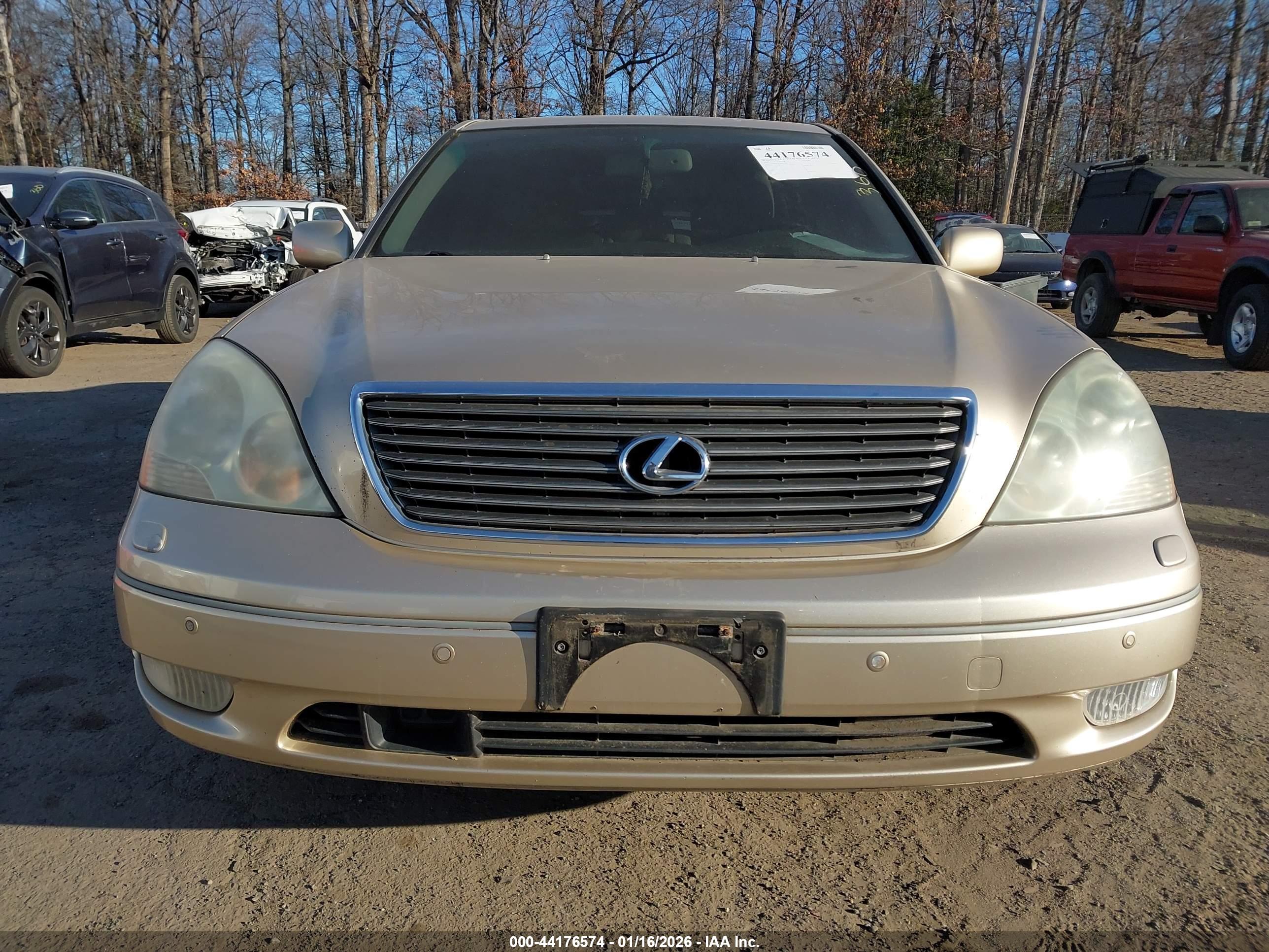 LEXUS LS image 6