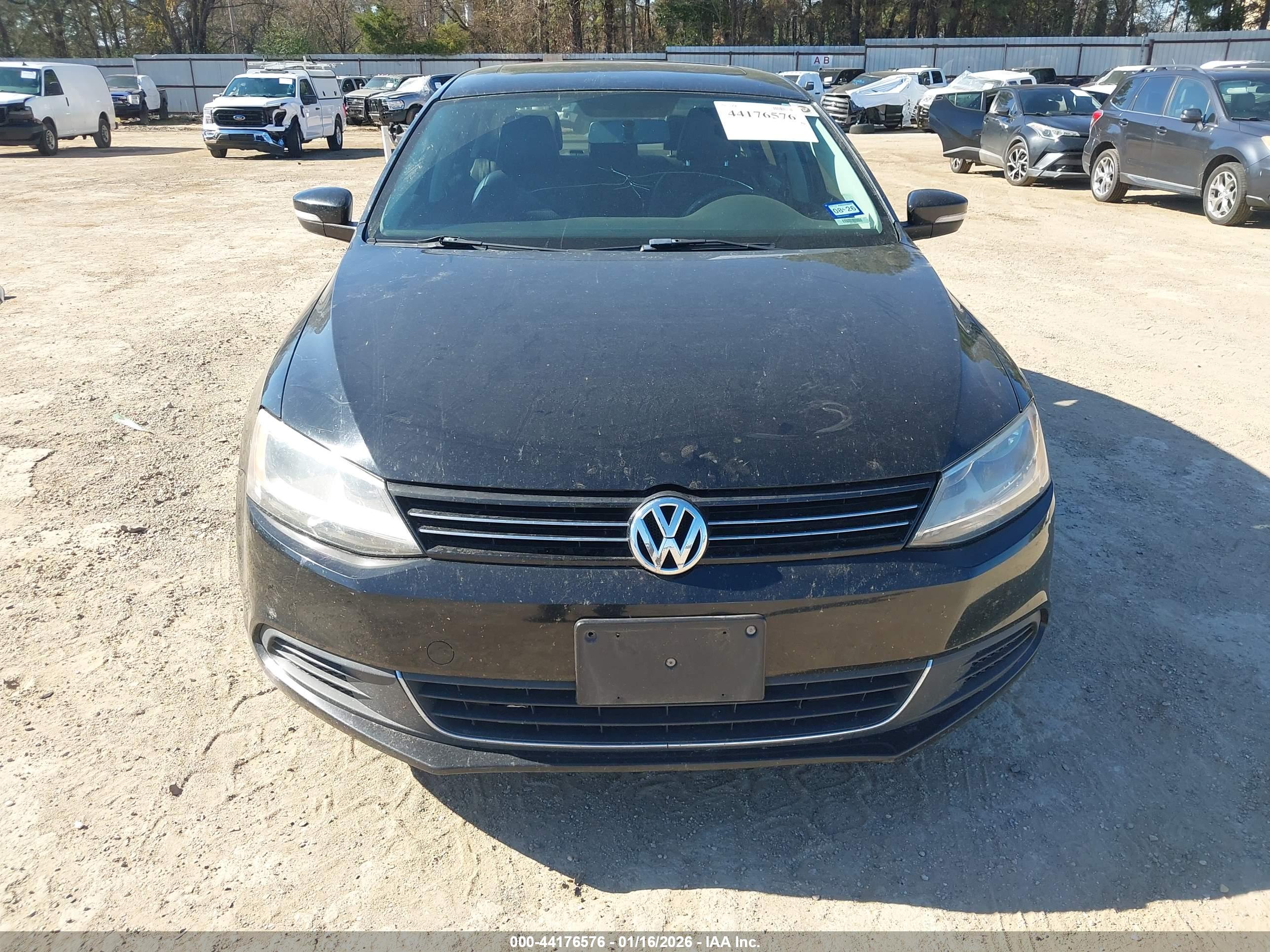 VOLKSWAGEN JETTA image 6