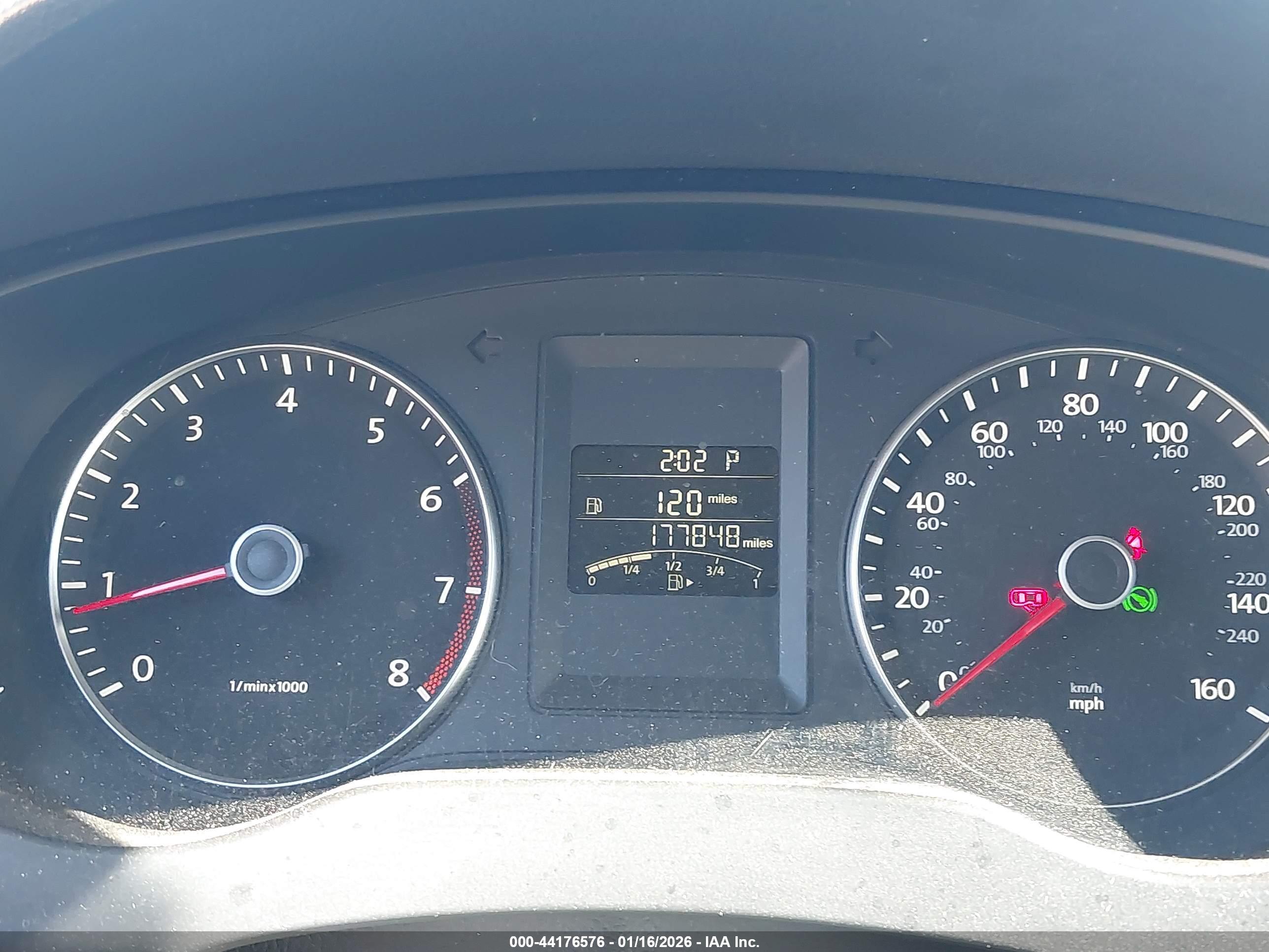VOLKSWAGEN JETTA image 7