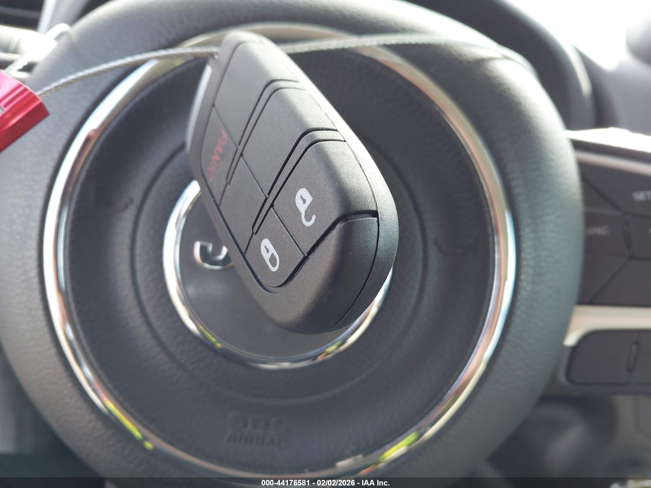 JEEP RENEGADE image 11