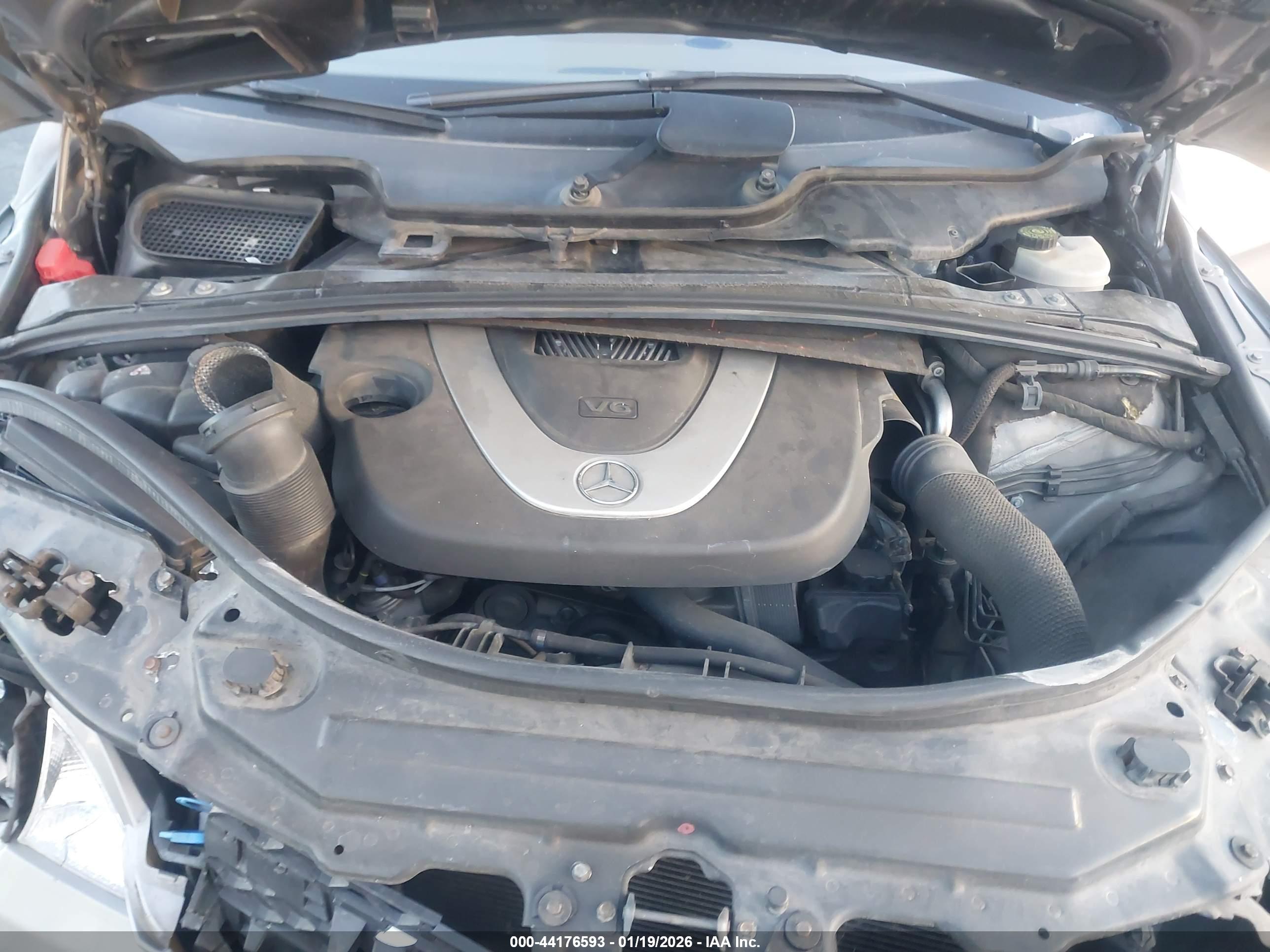 MERCEDES-BENZ R image 10