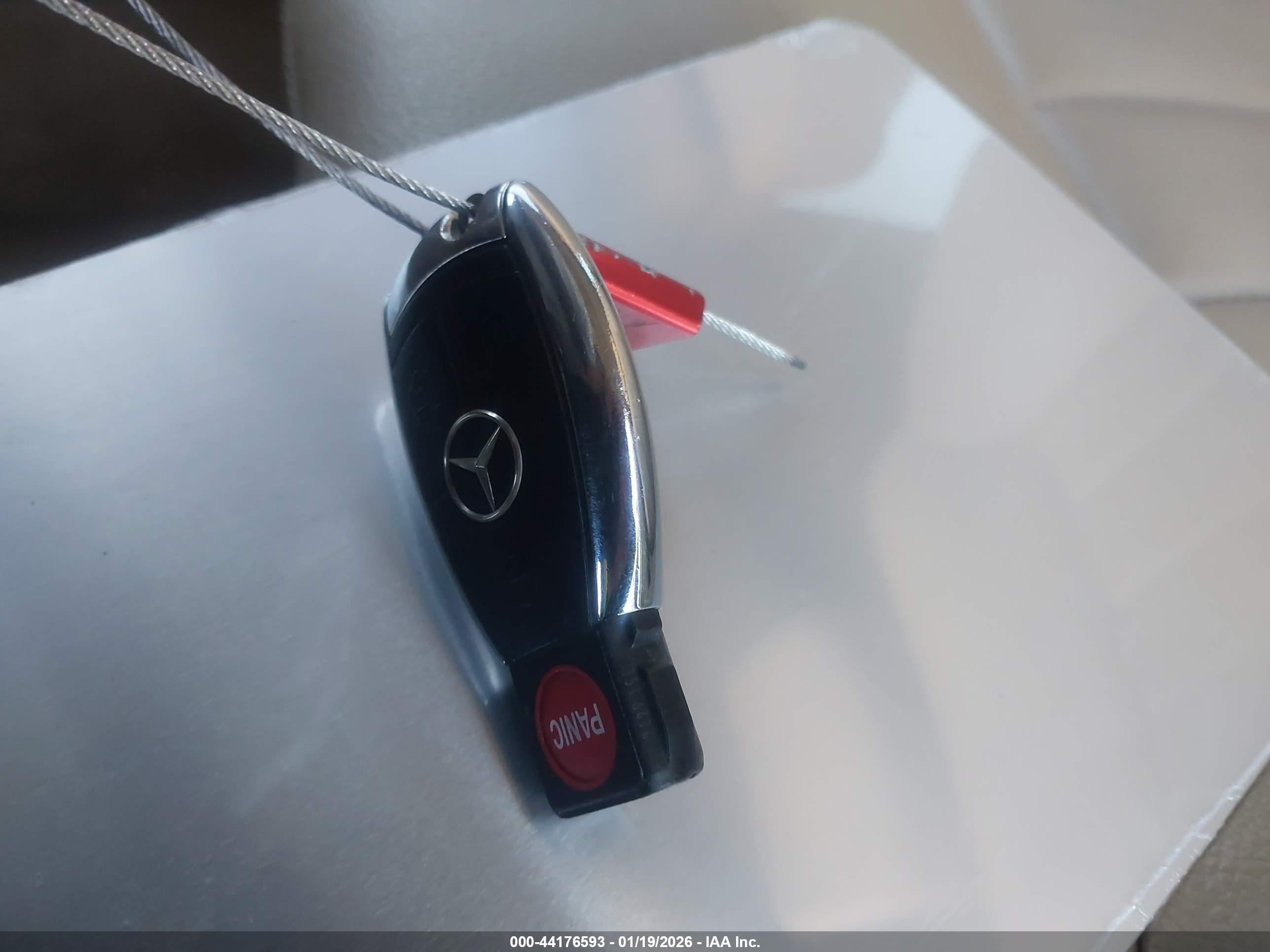 MERCEDES-BENZ R image 11