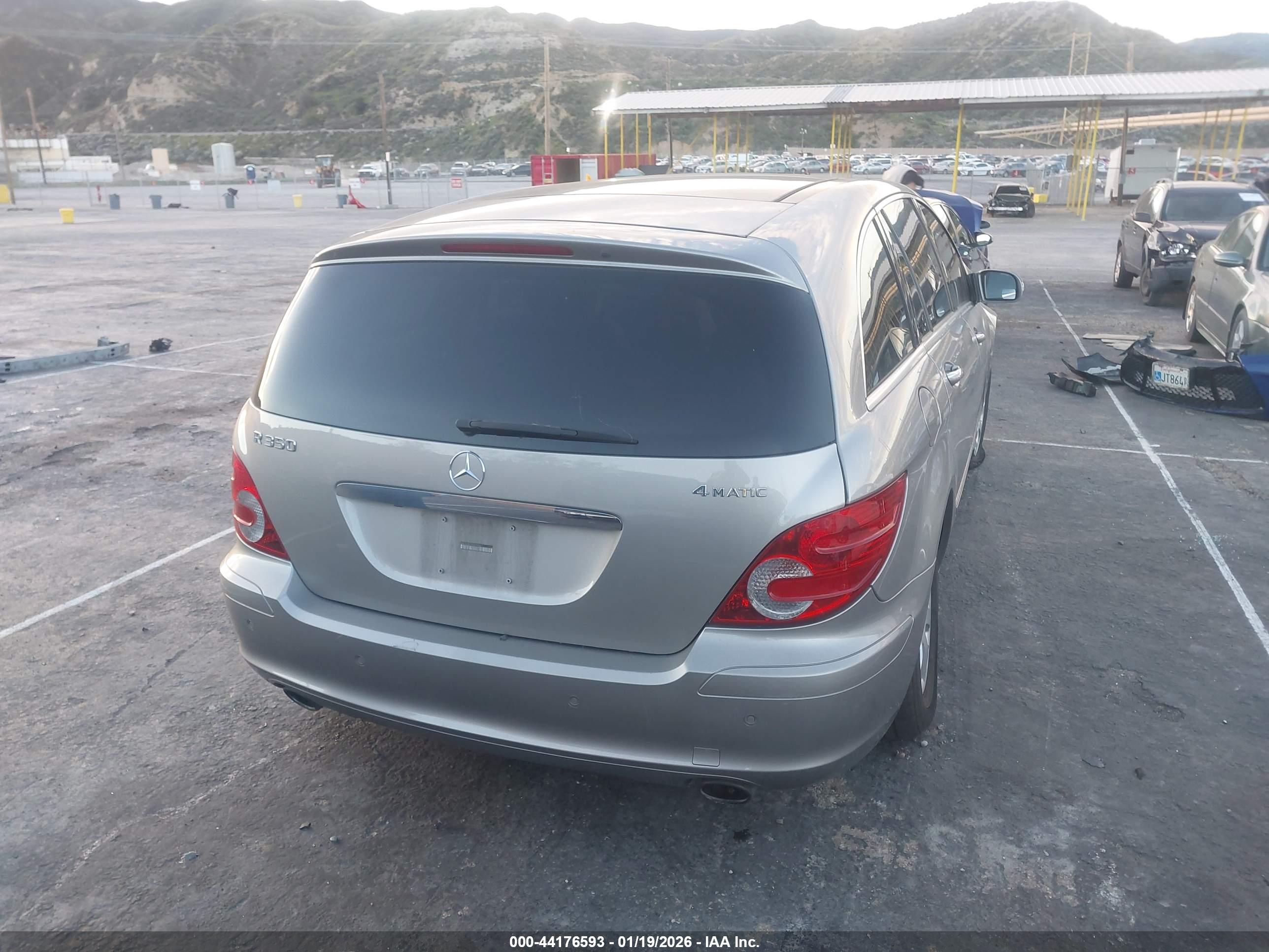 MERCEDES-BENZ R image 4