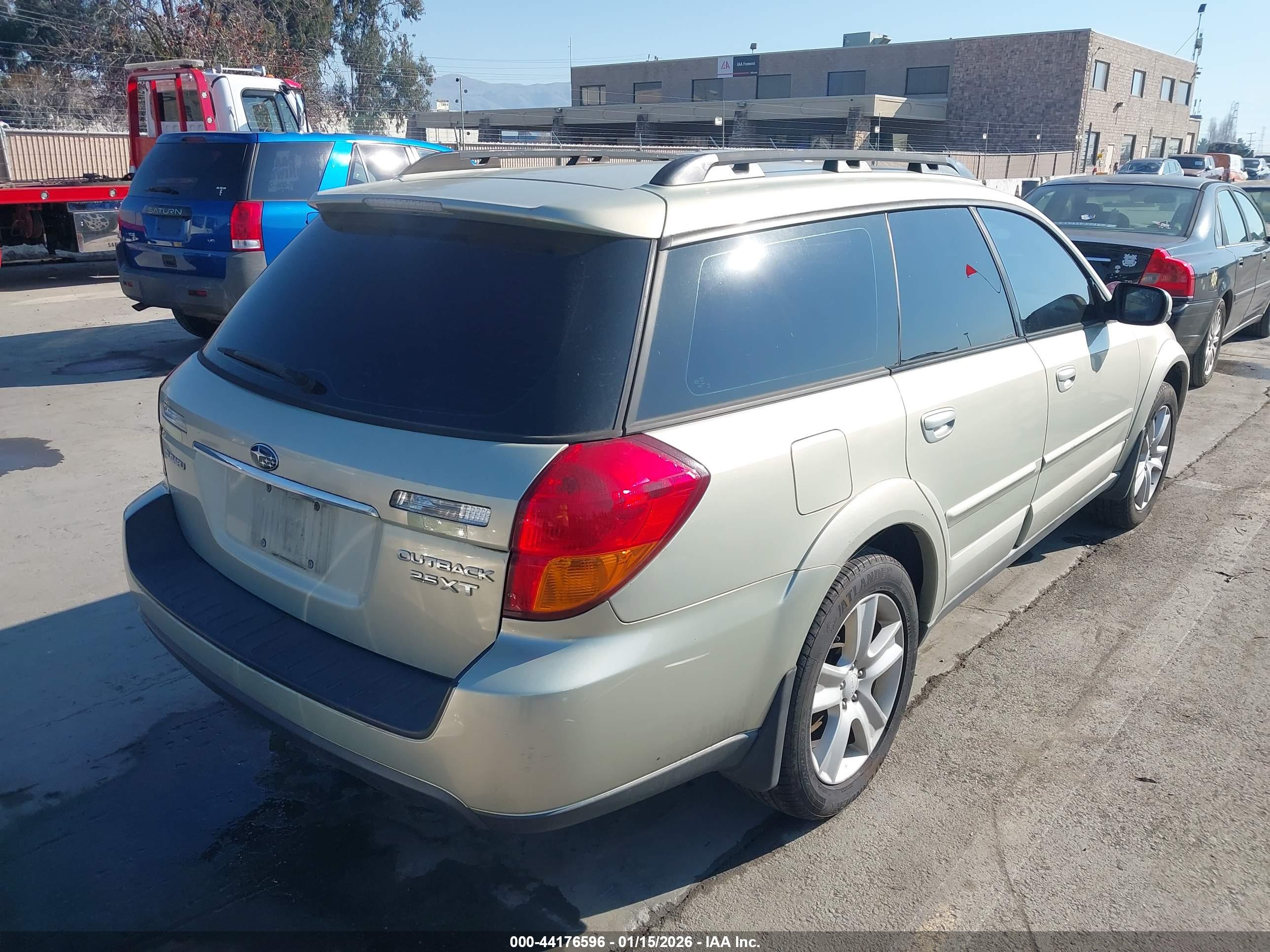 SUBARU OUTBACK image 4
