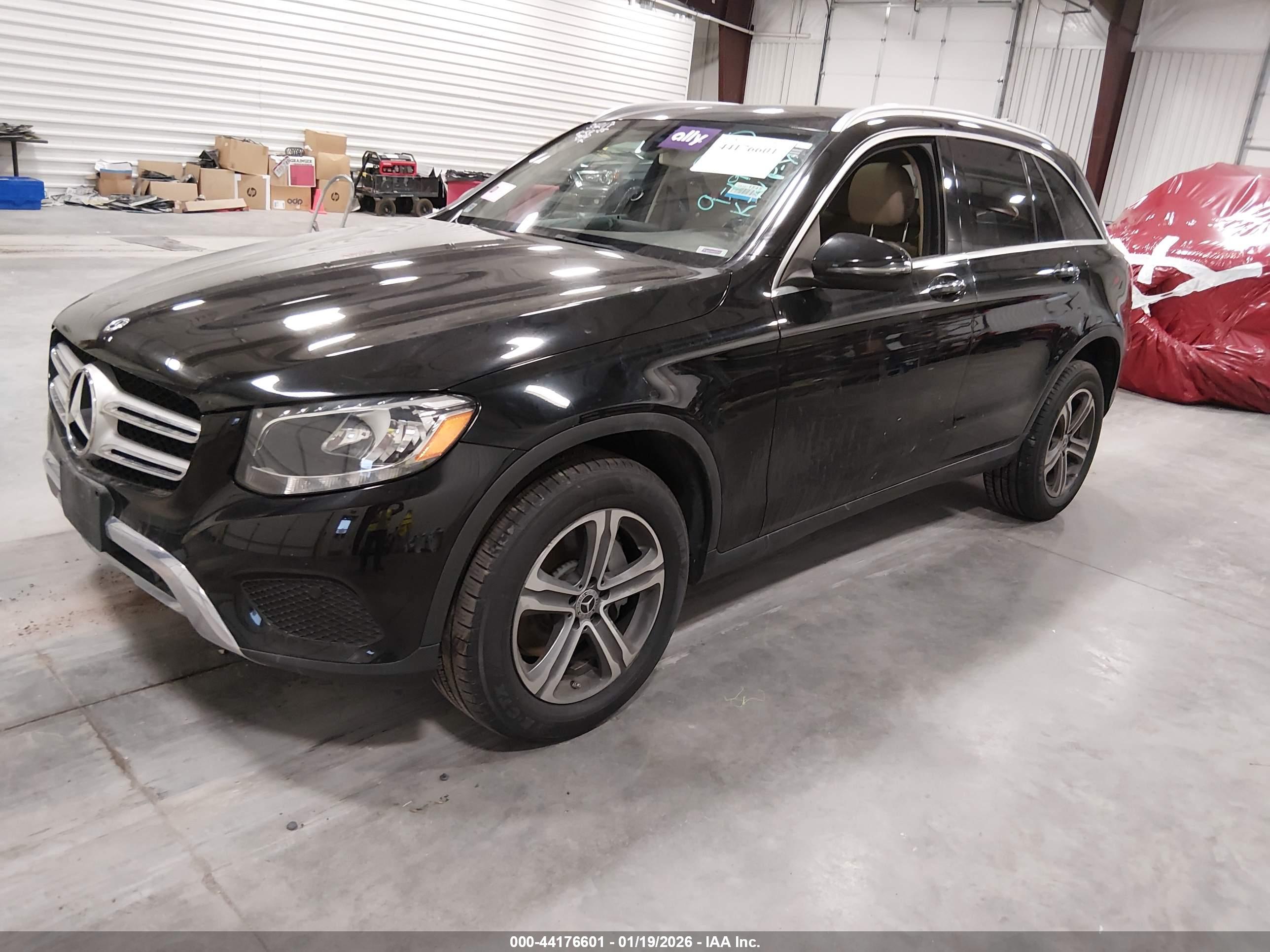 MERCEDES-BENZ GLC image 2