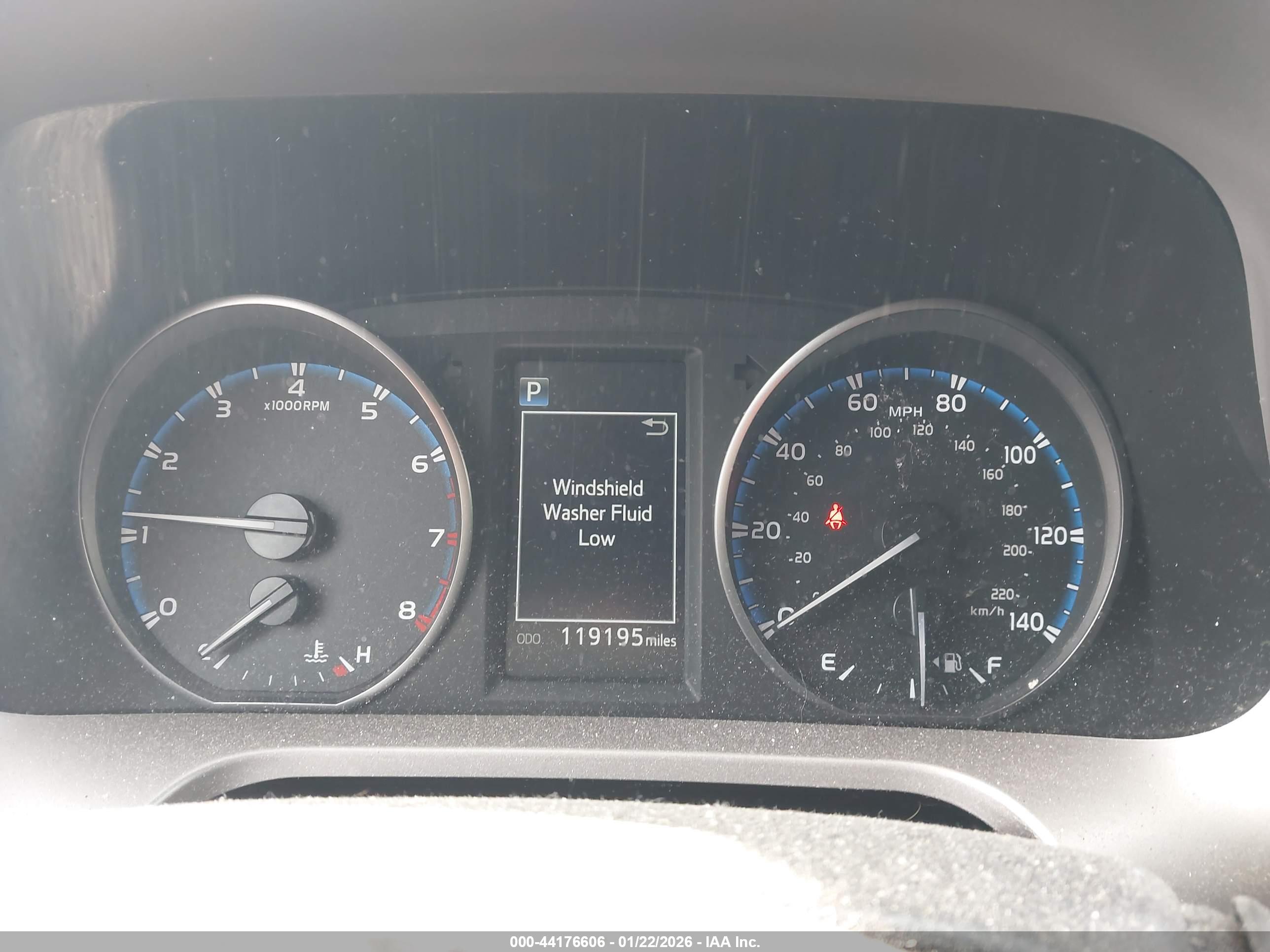 TOYOTA RAV4 image 7
