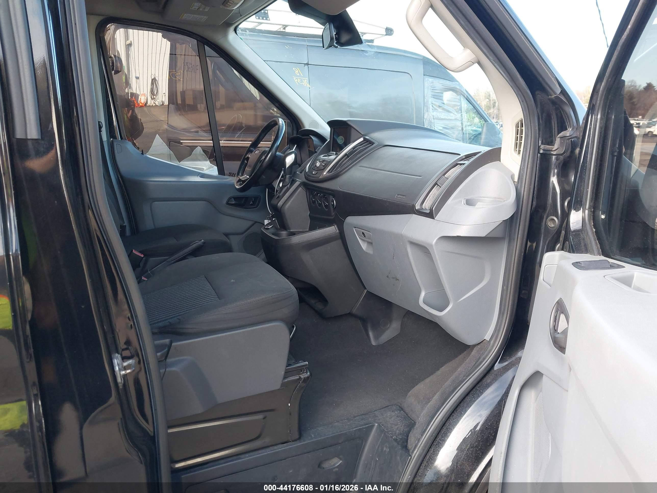 FORD TRANSIT-350 image 5
