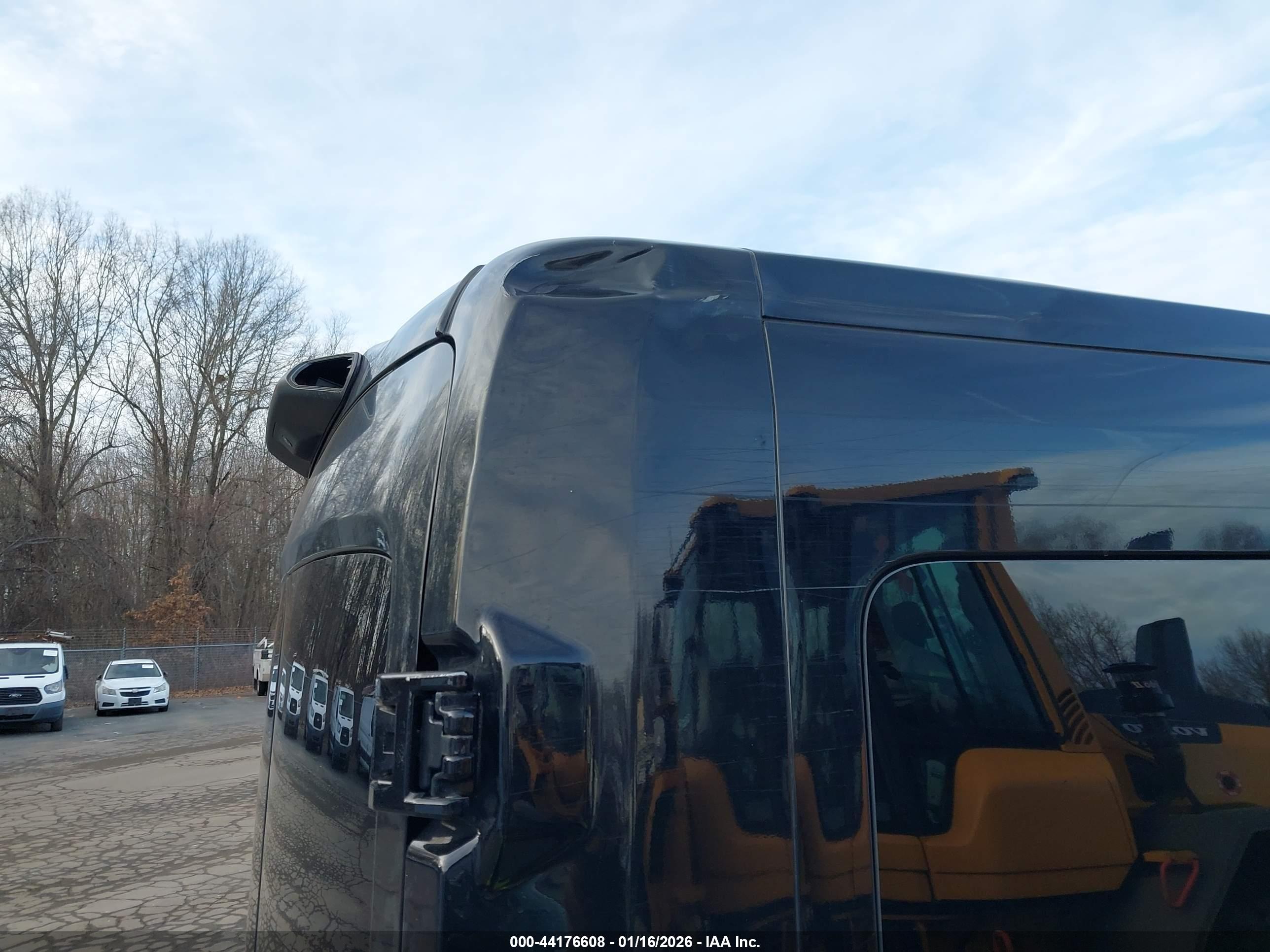 FORD TRANSIT-350 image 6