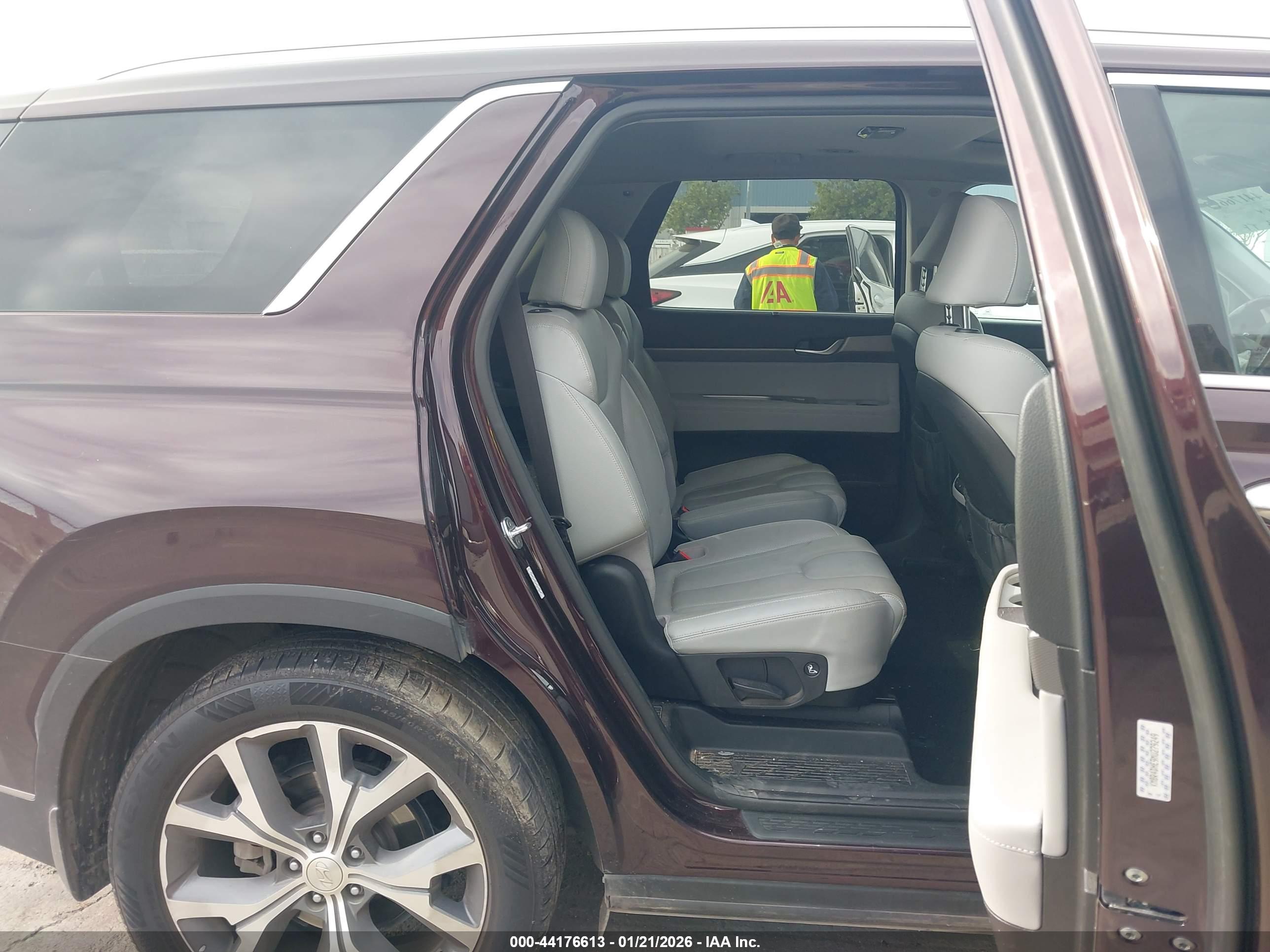 HYUNDAI PALISADE image 8