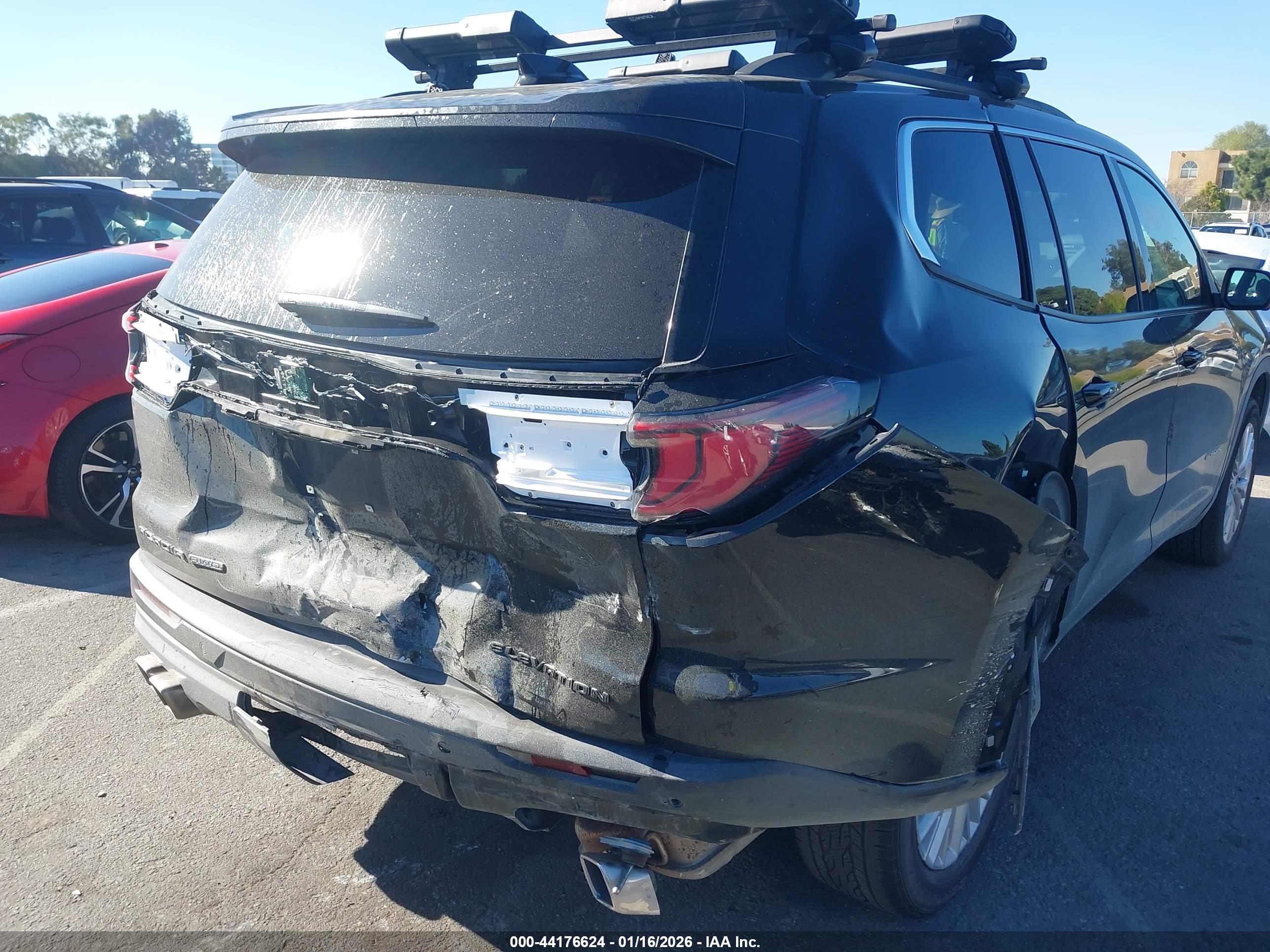 GMC ACADIA image 6