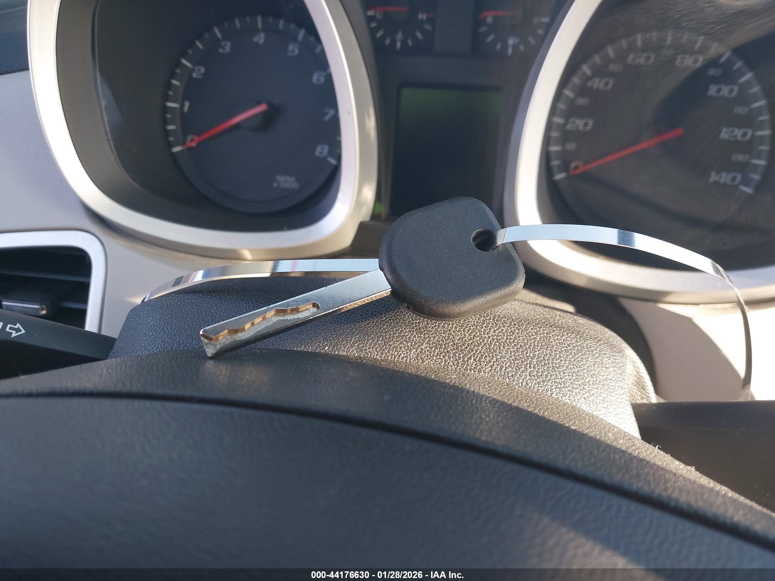 CHEVROLET EQUINOX image 11
