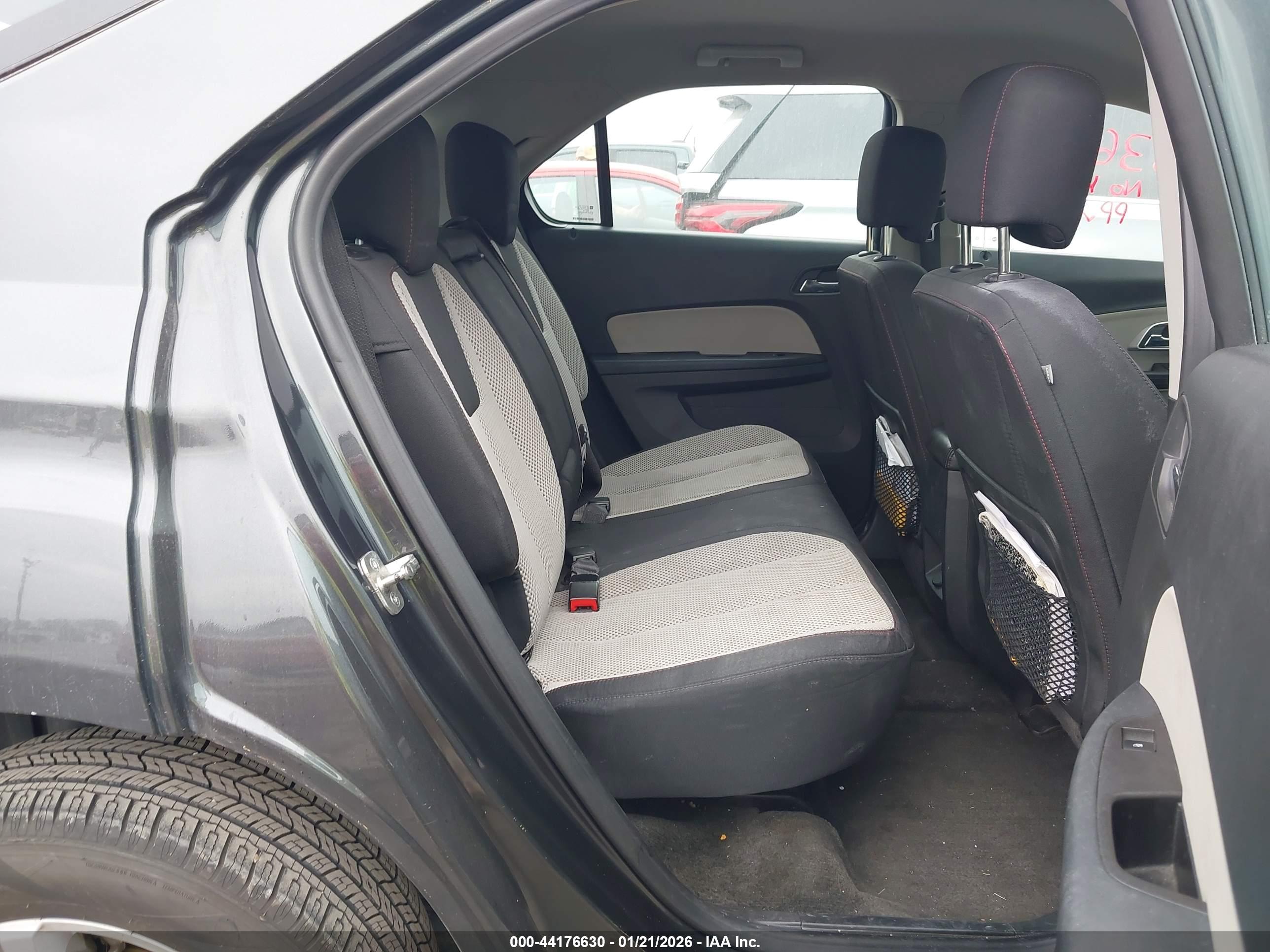 CHEVROLET EQUINOX image 8