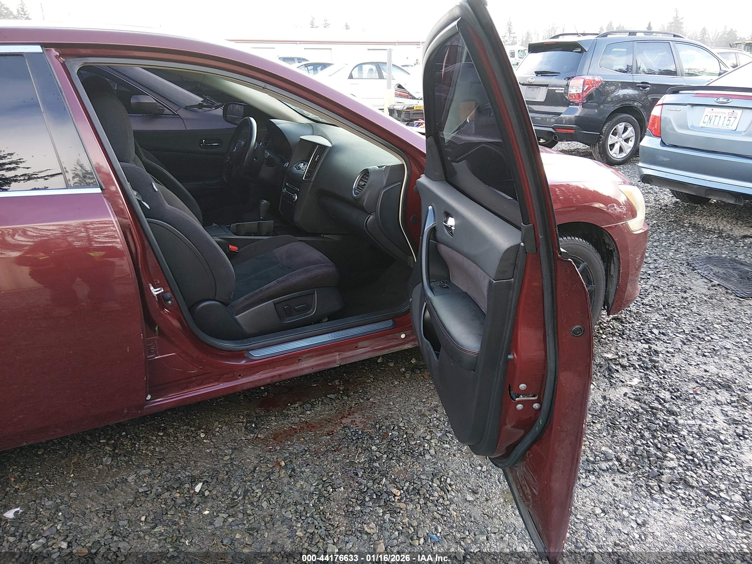 NISSAN MAXIMA image 5