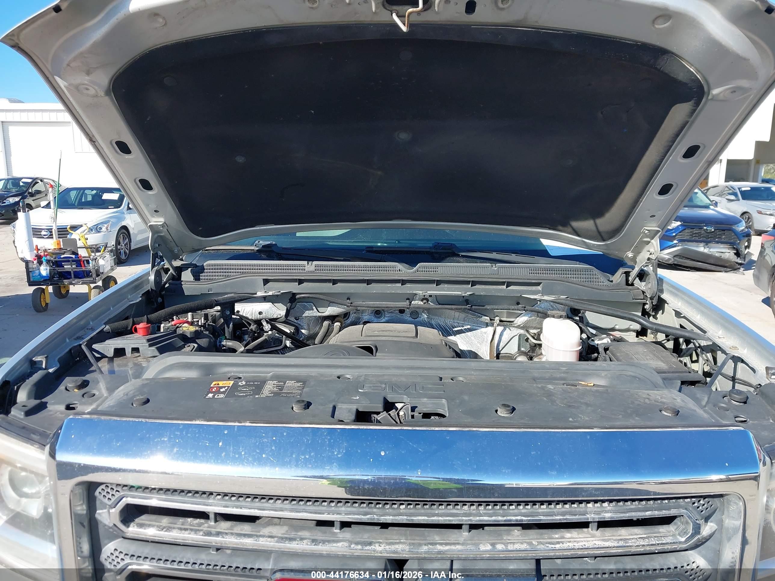 GMC SIERRA image 10