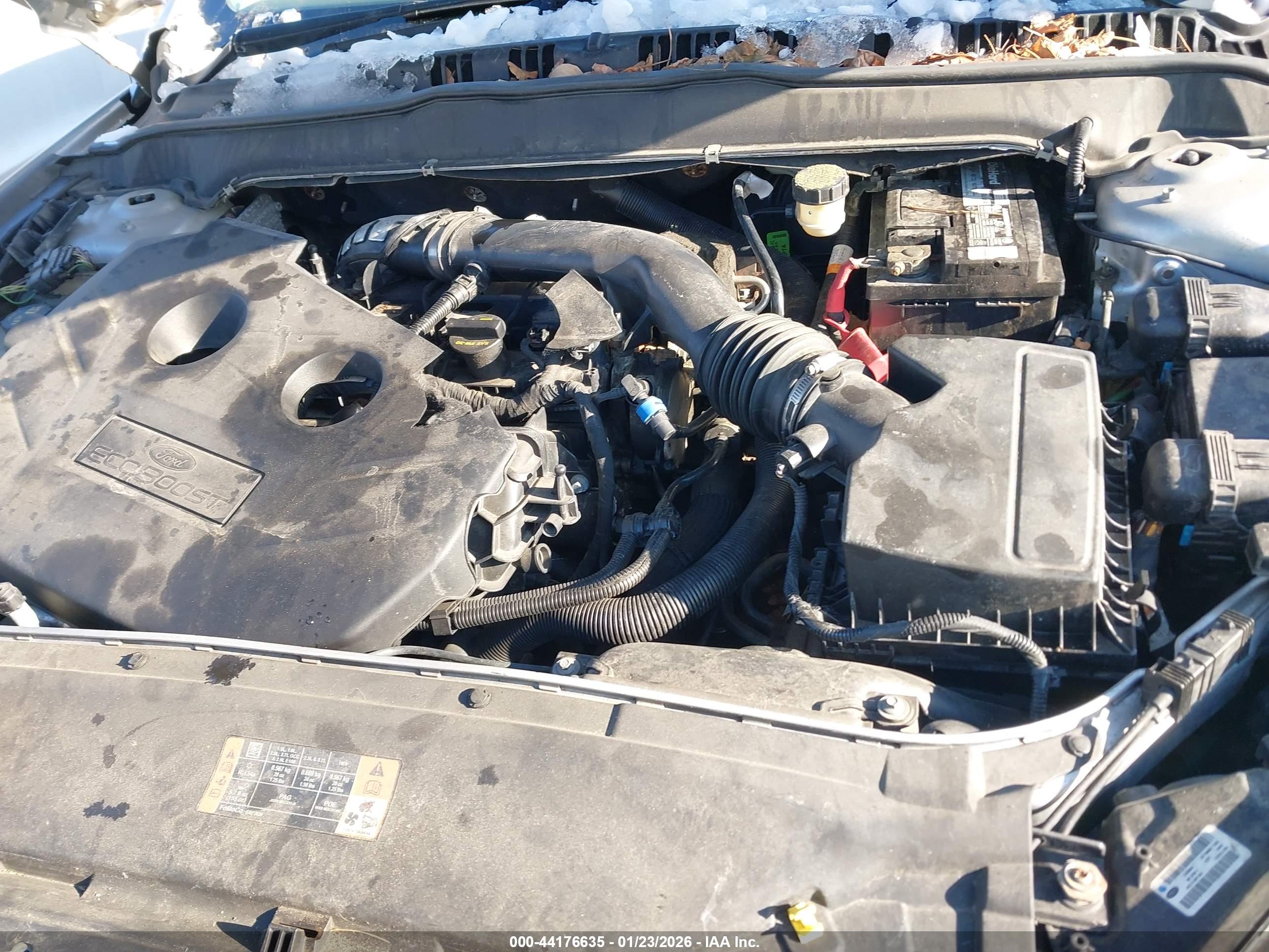 FORD FUSION image 10