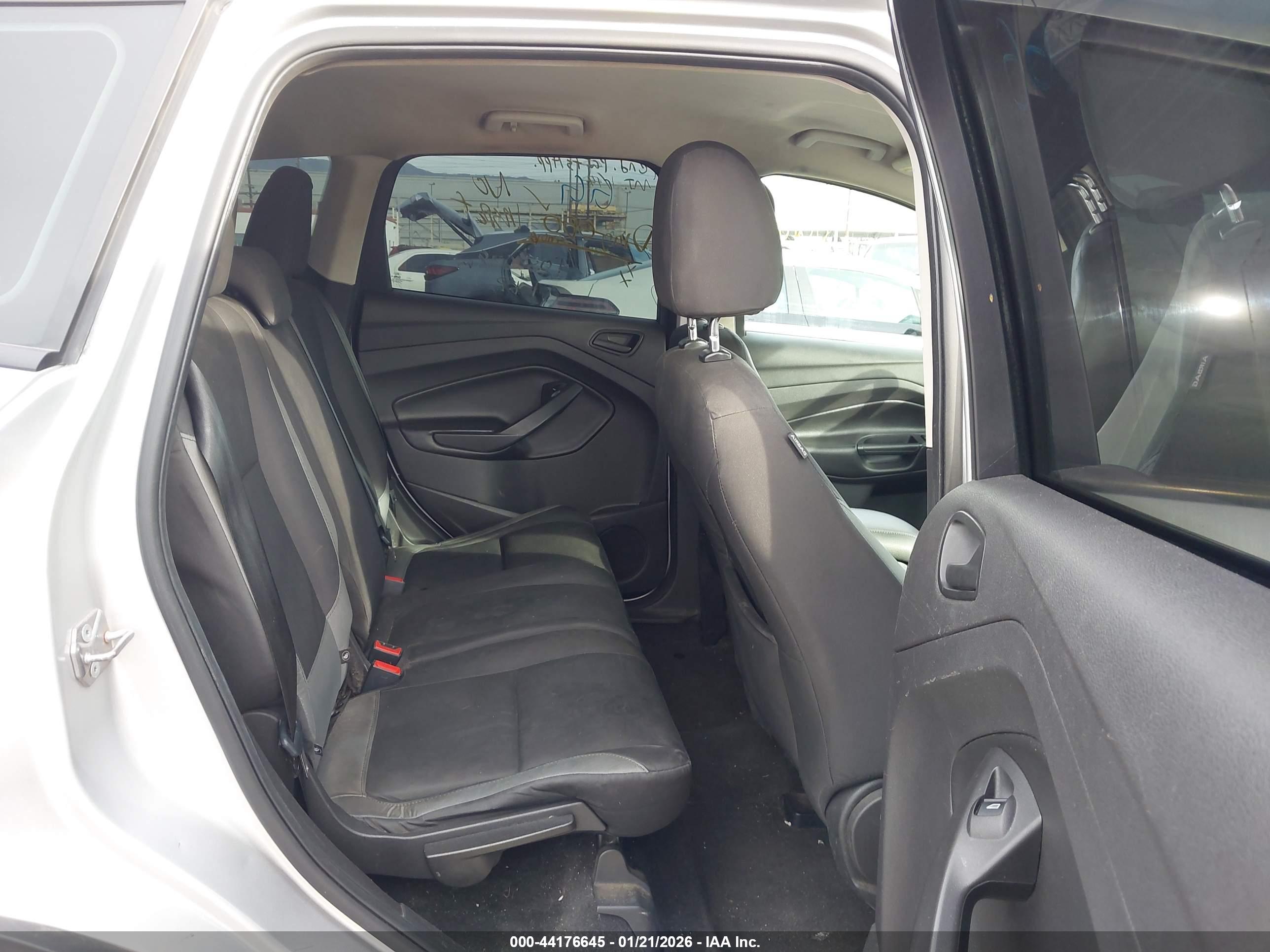 FORD ESCAPE image 8