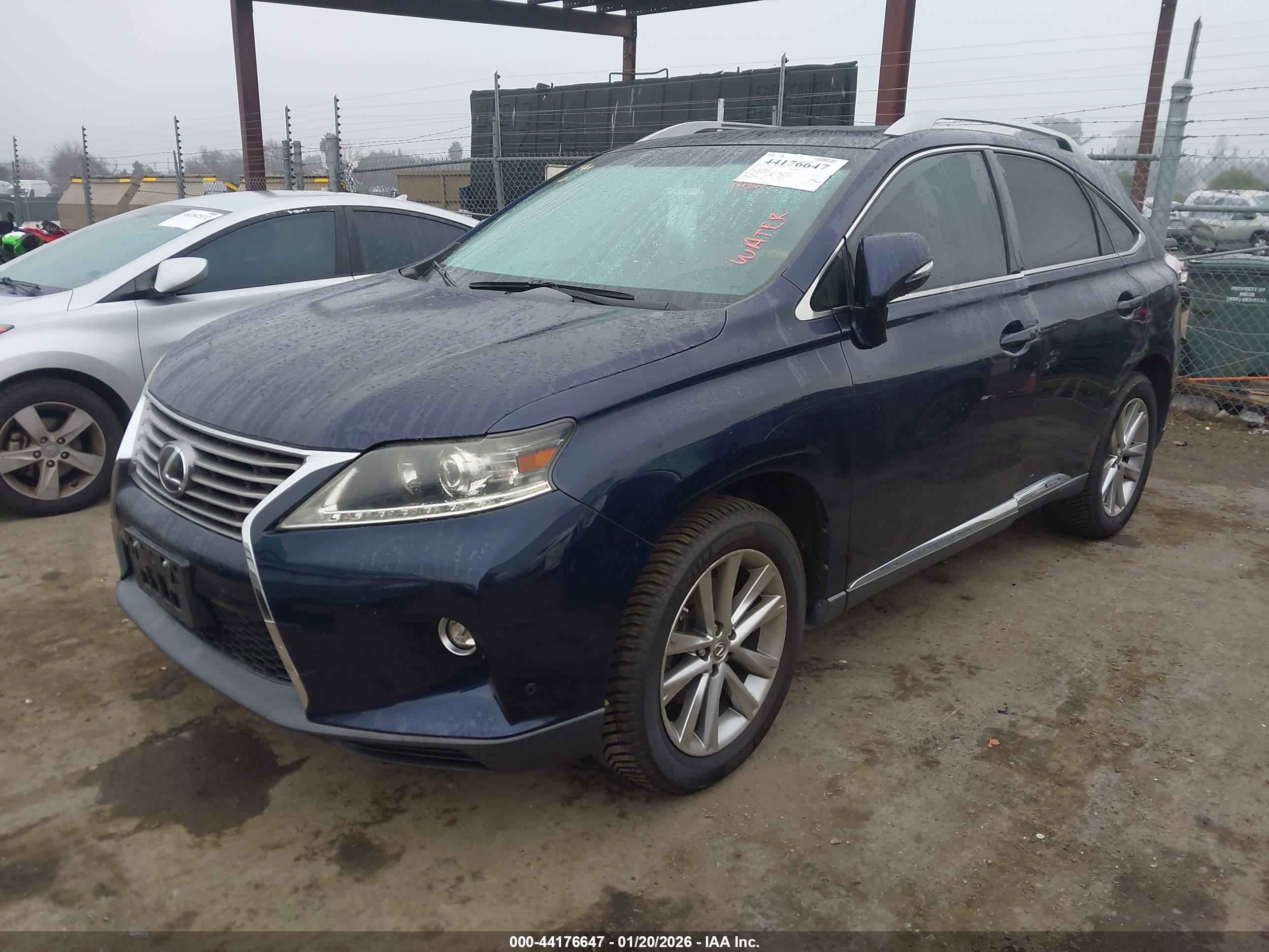 LEXUS RX image 2