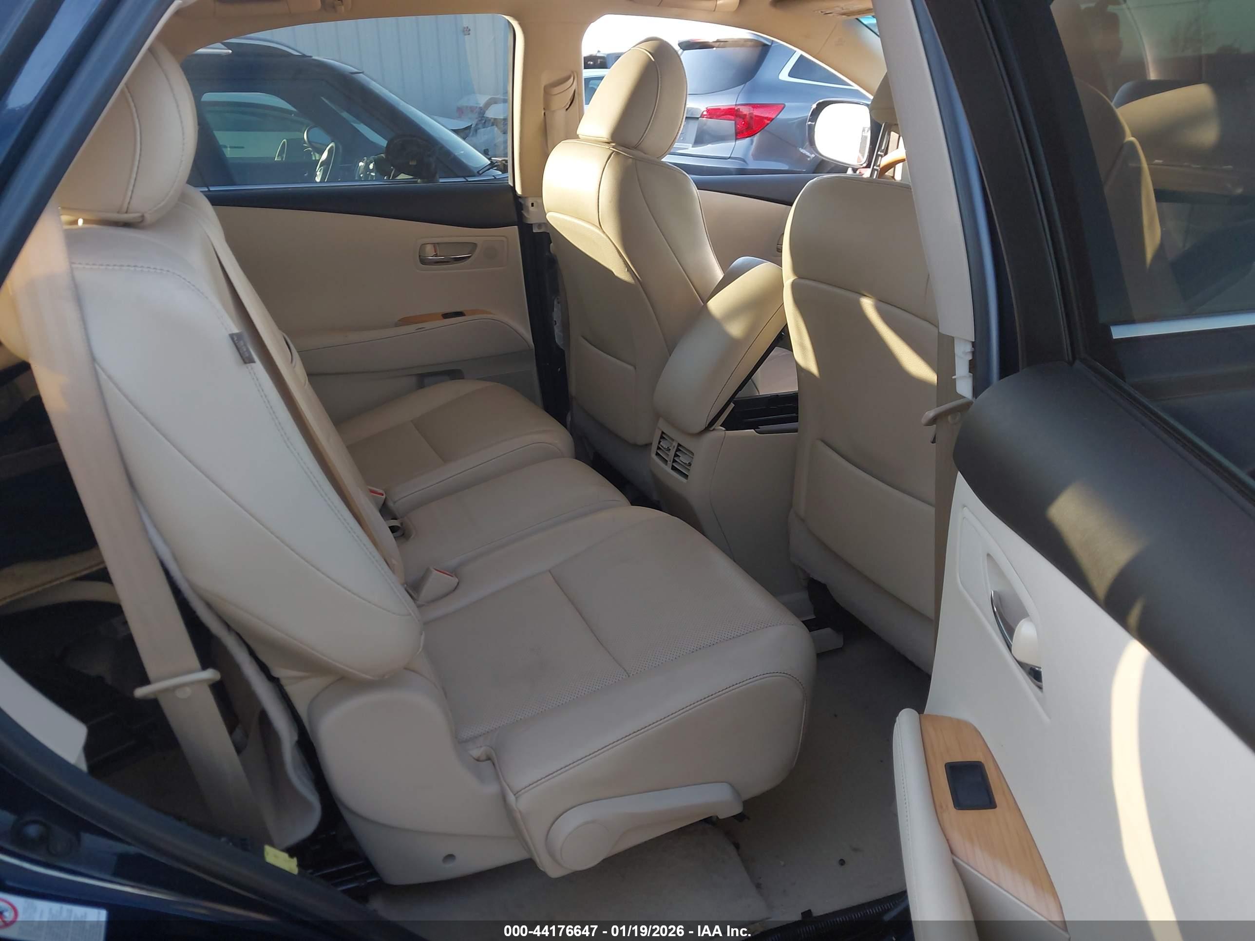 LEXUS RX image 8