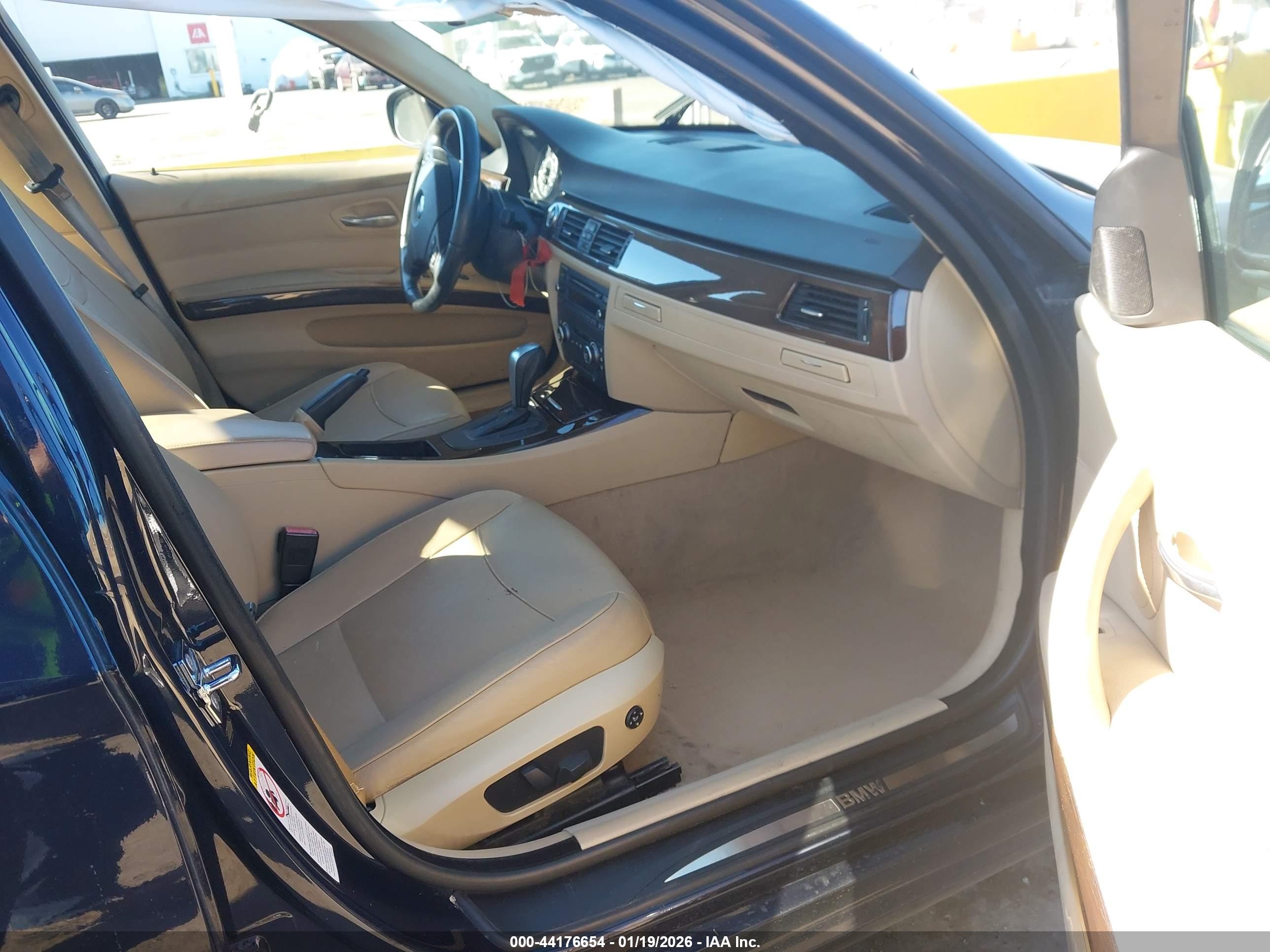 BMW 328I image 5