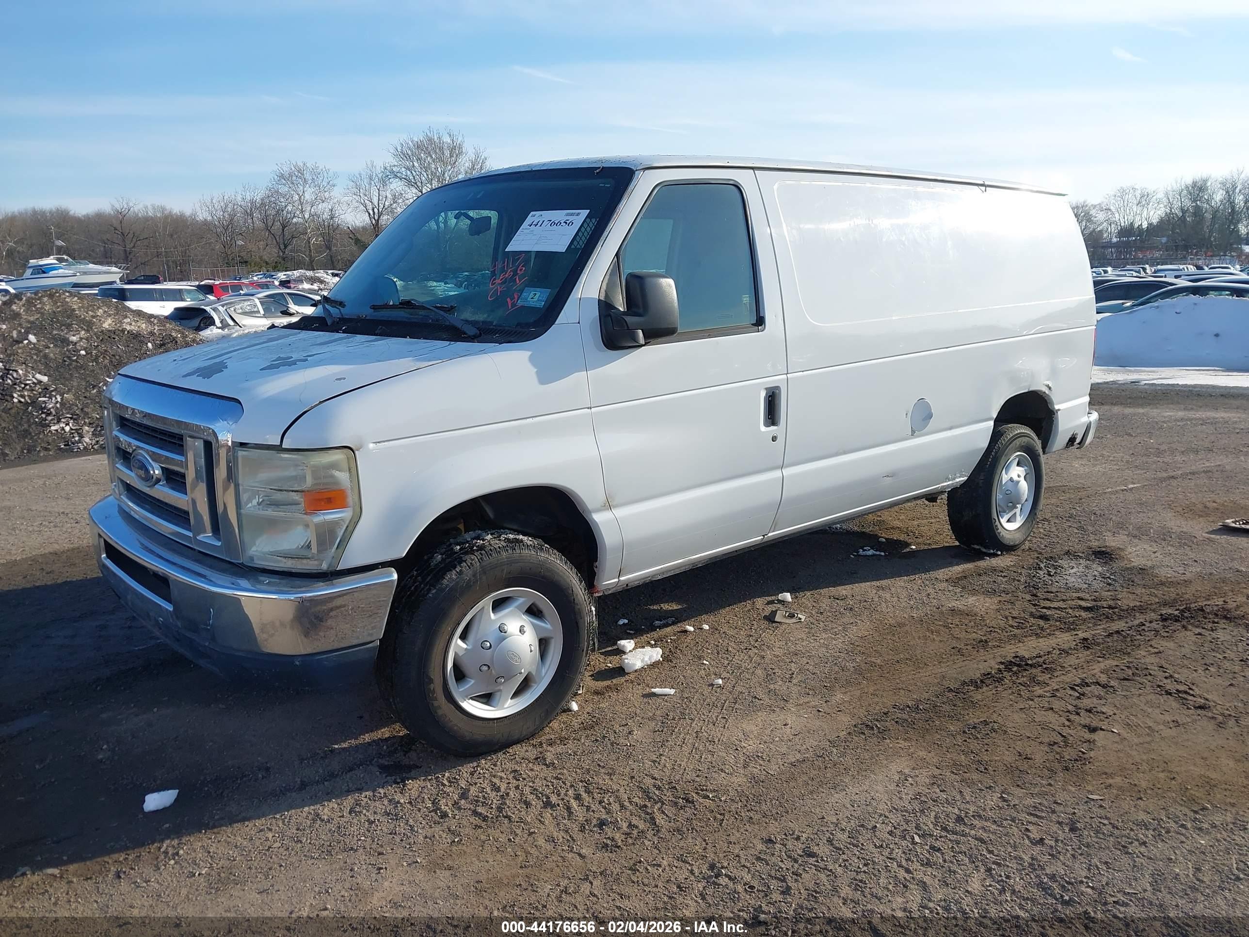 FORD E-350 image 2
