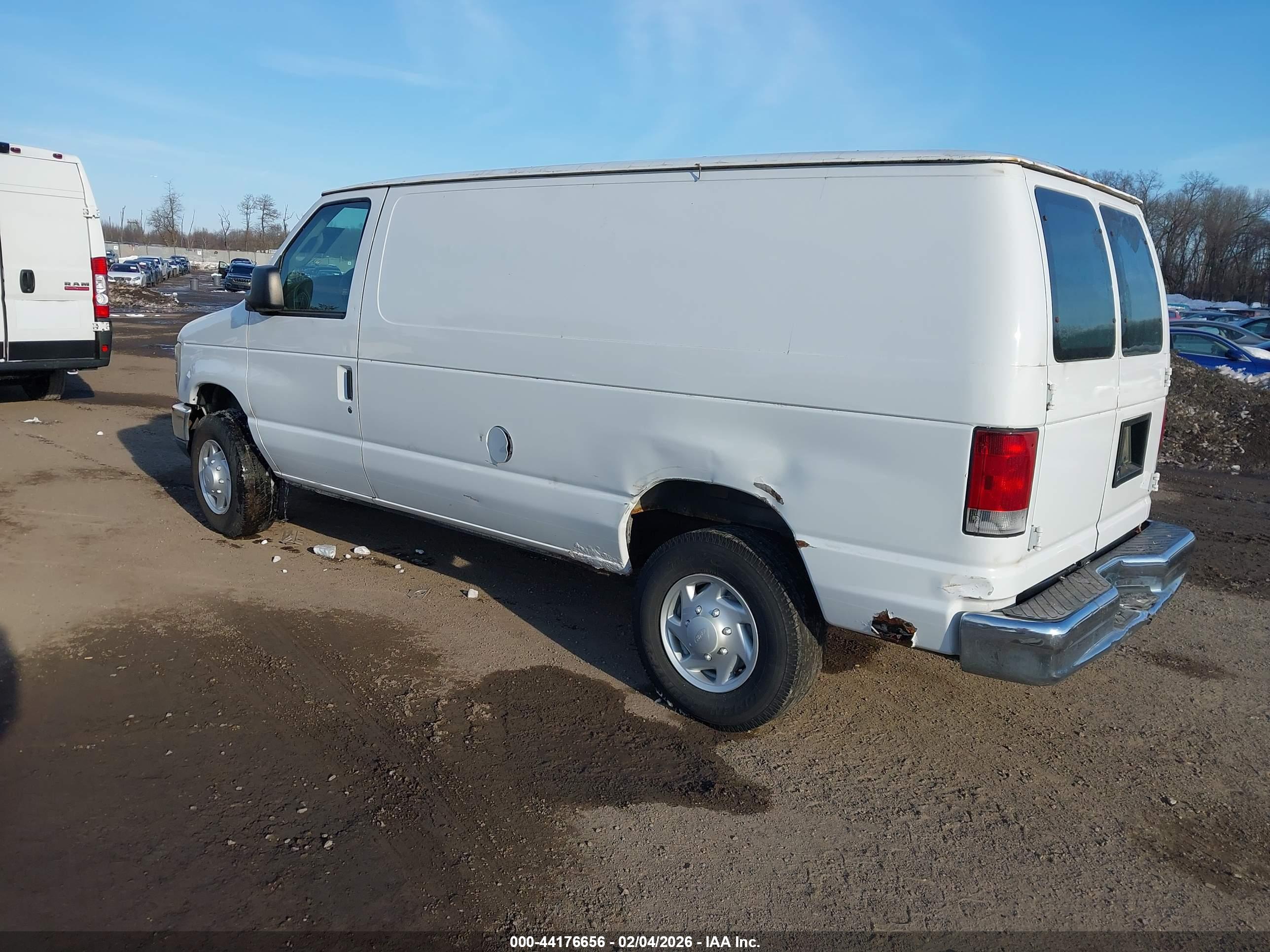 FORD E-350 image 3