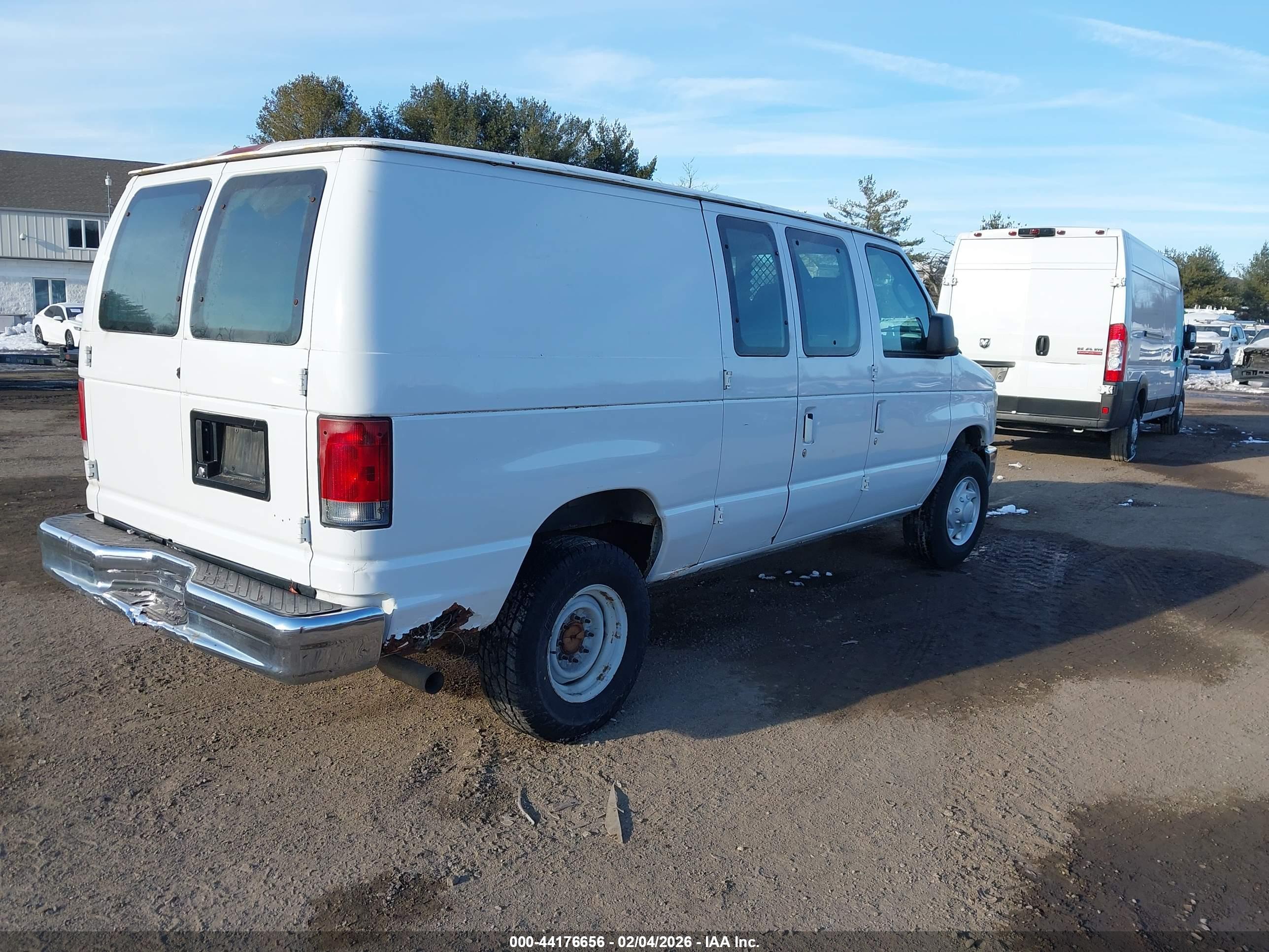 FORD E-350 image 4