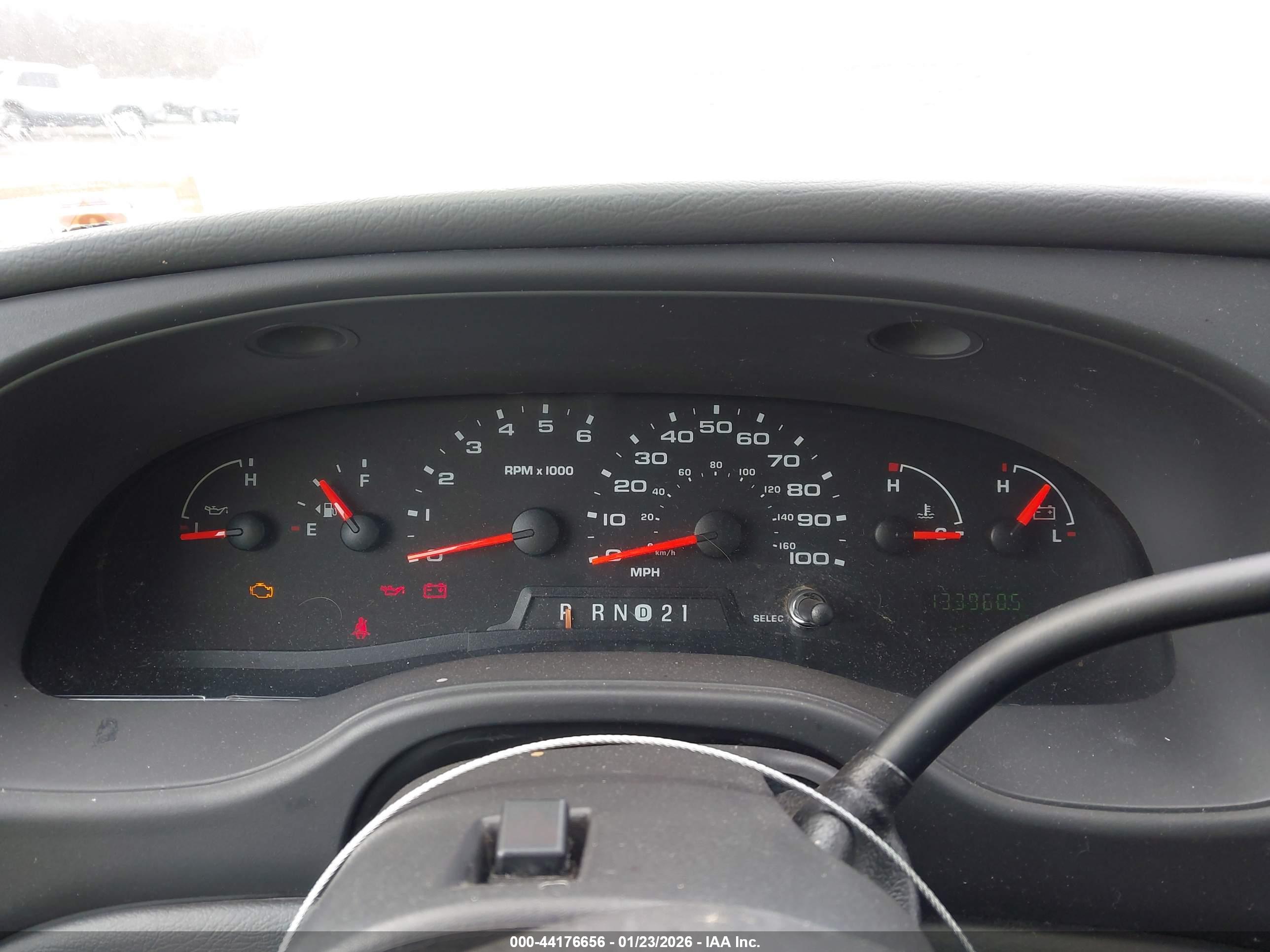 FORD E-350 image 7