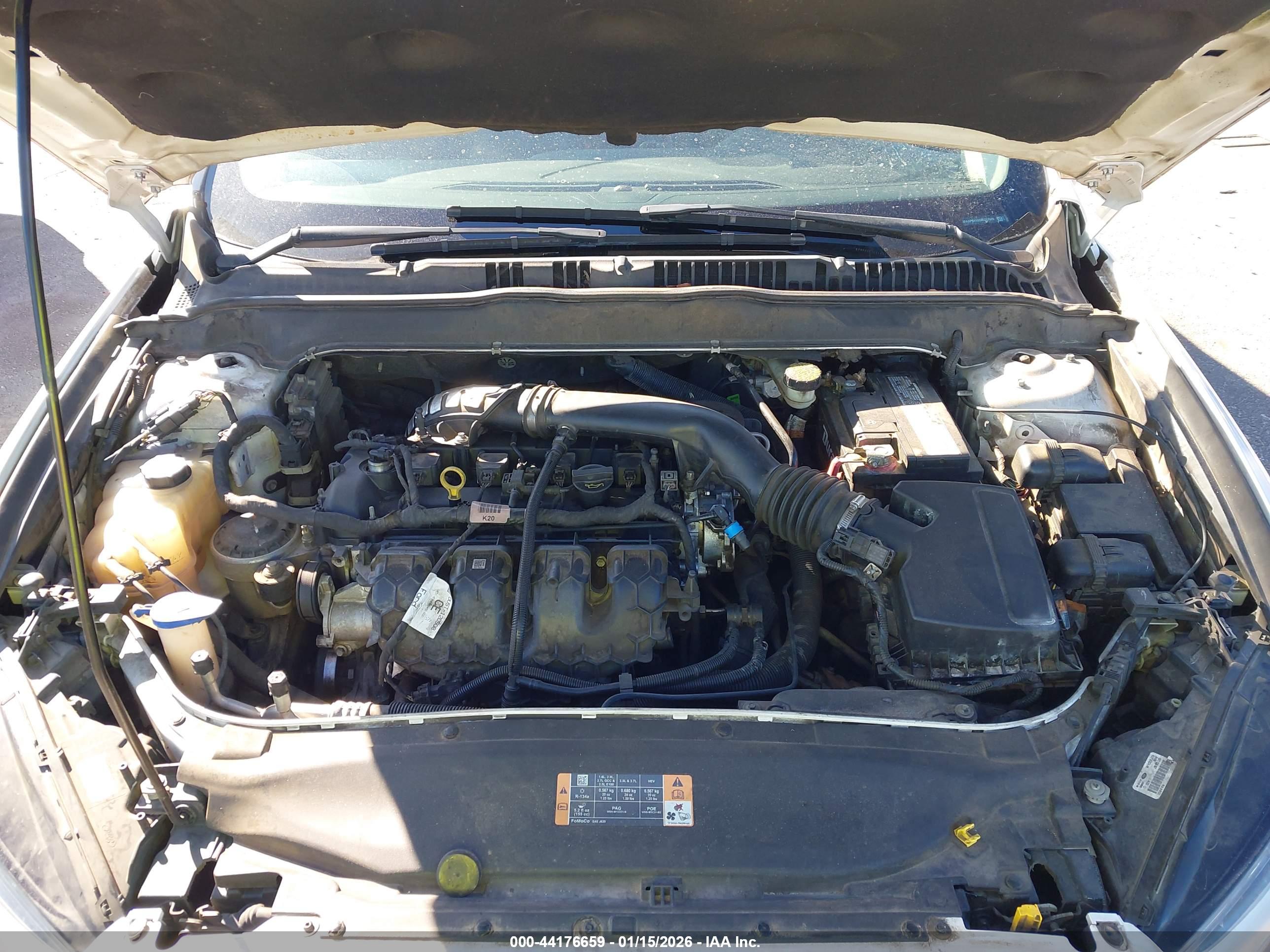 FORD FUSION image 10