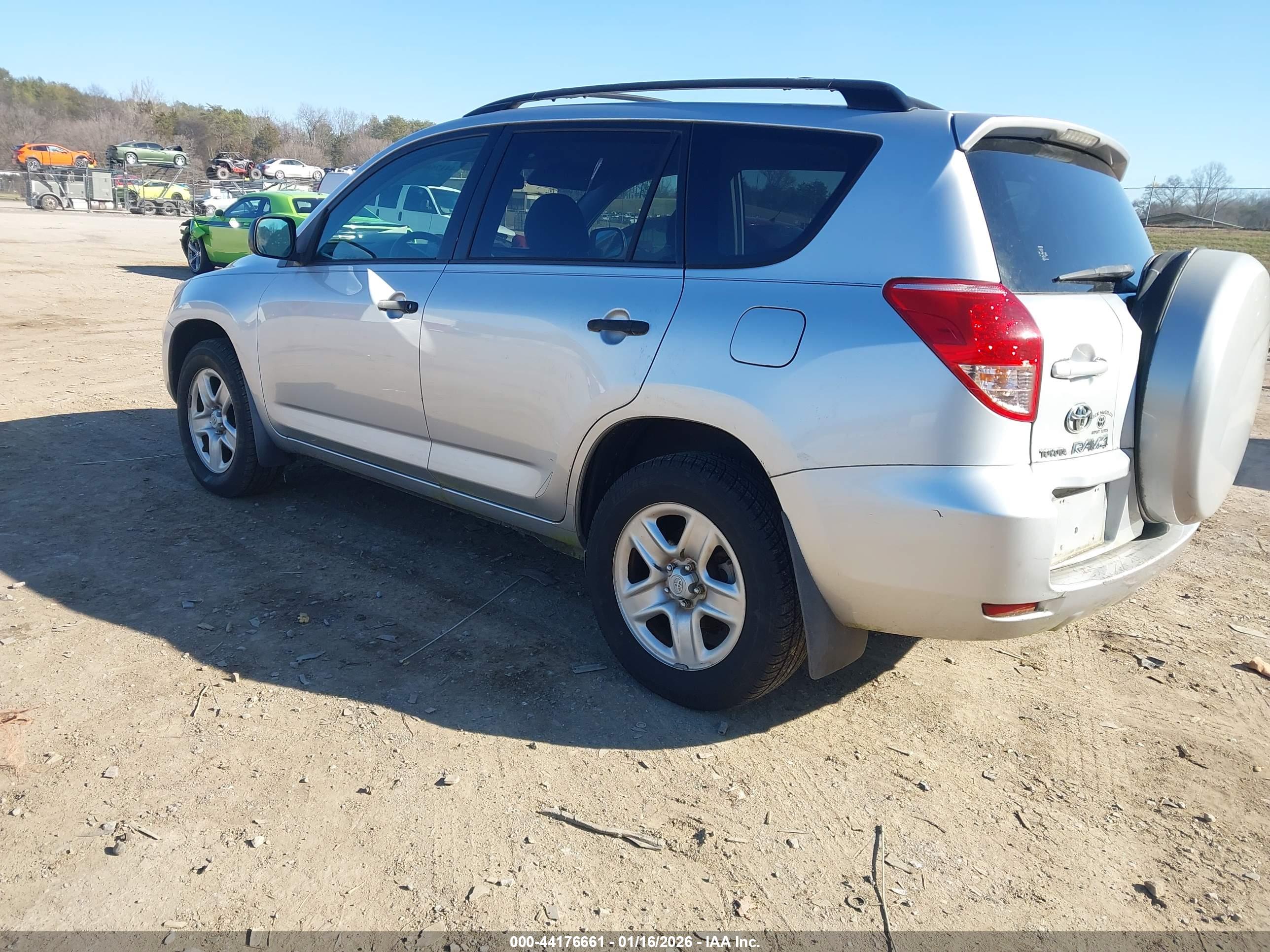 TOYOTA RAV4 image 3