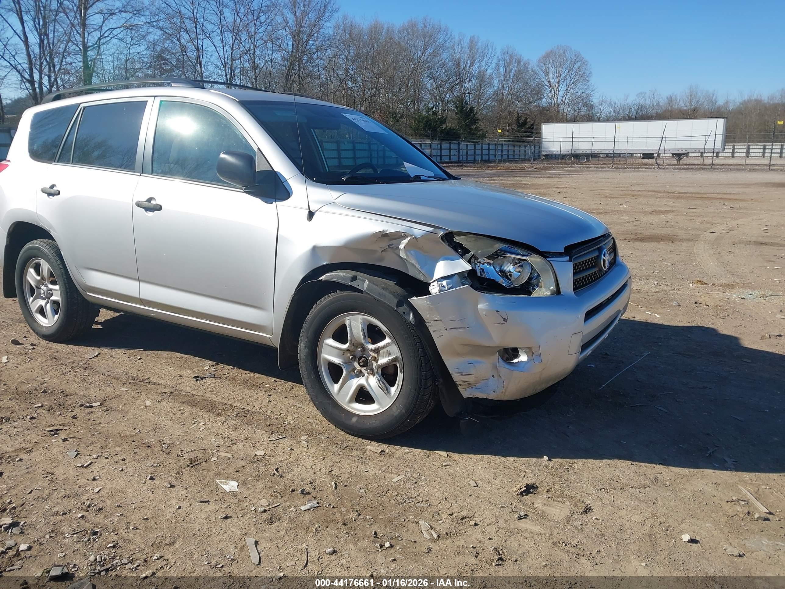 TOYOTA RAV4 image 6