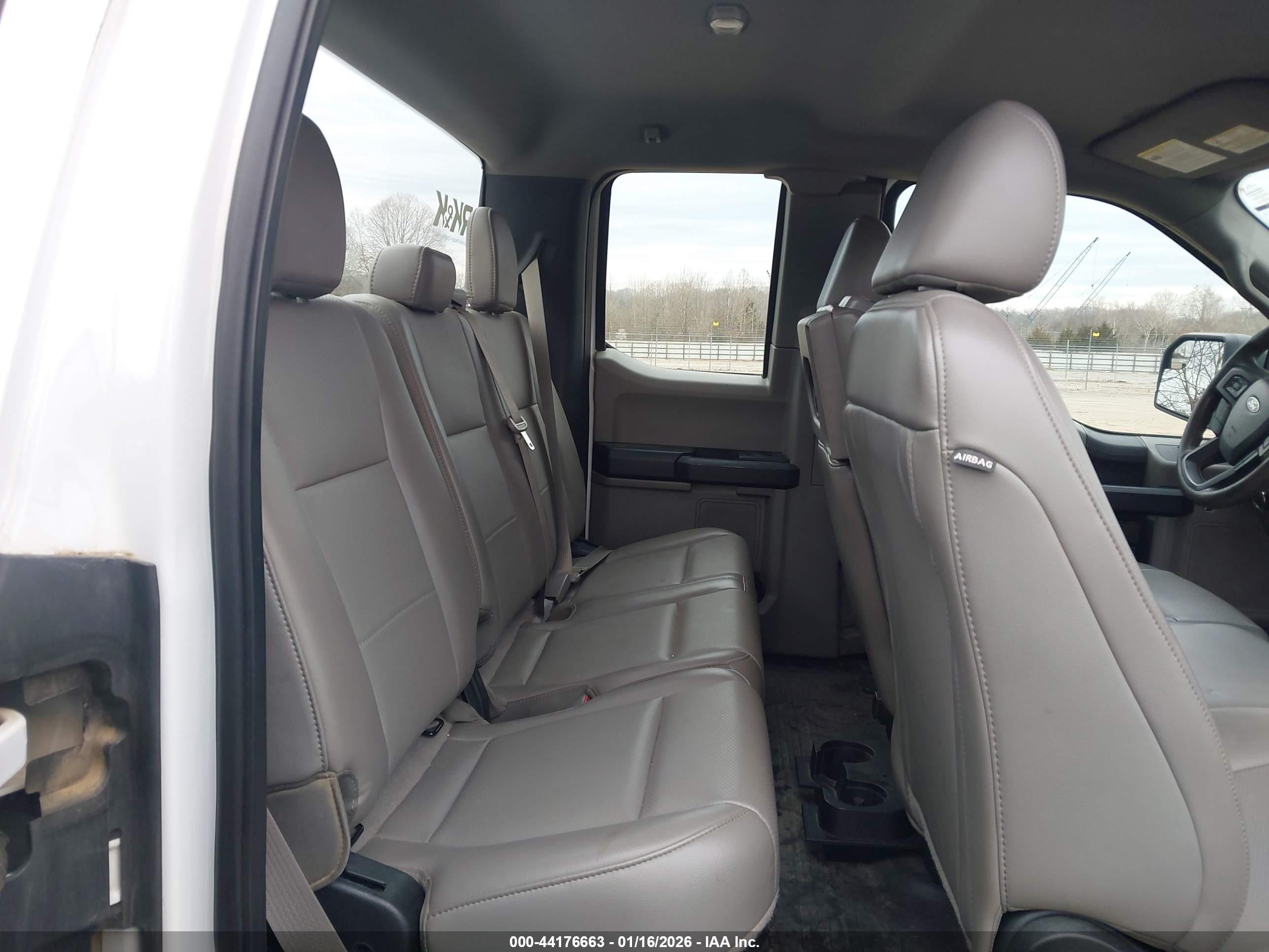 FORD F-150 image 8