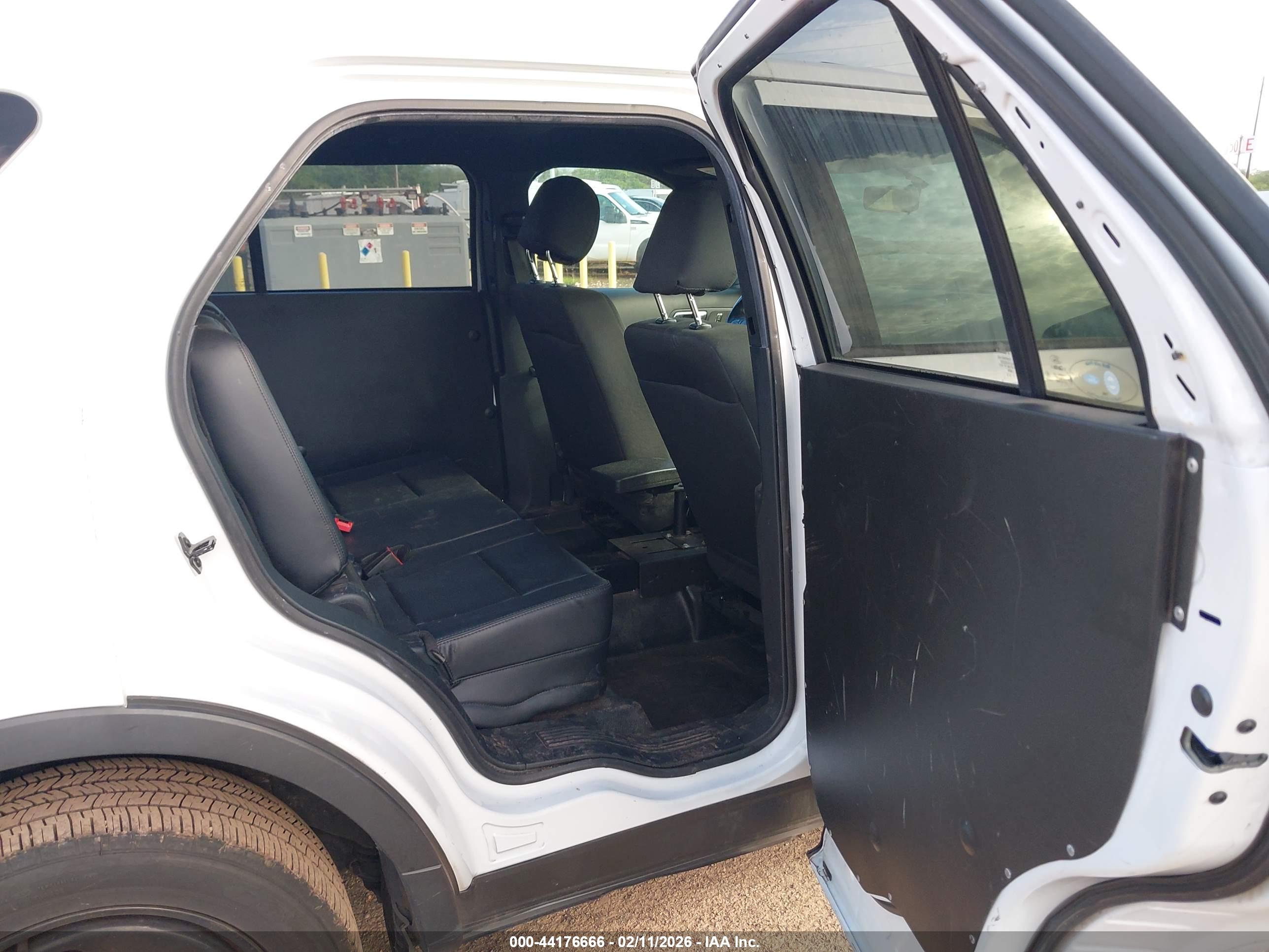 FORD UTILITY image 8