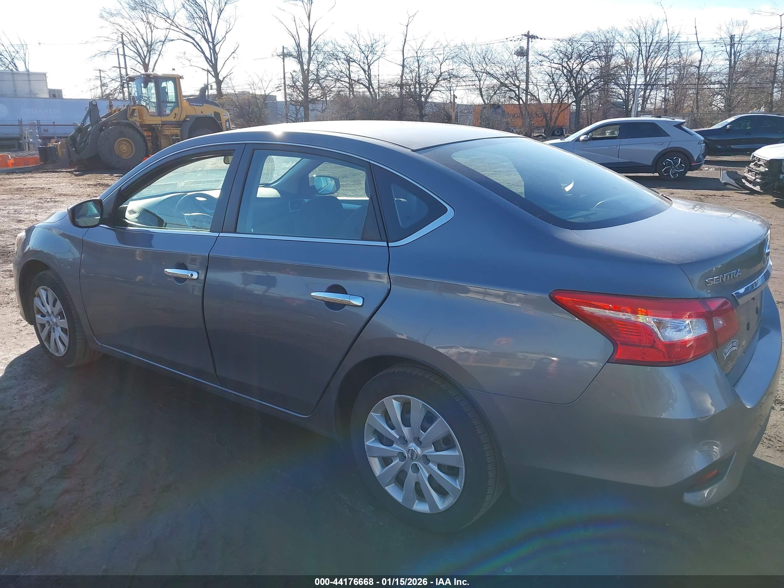 NISSAN SENTRA image 3