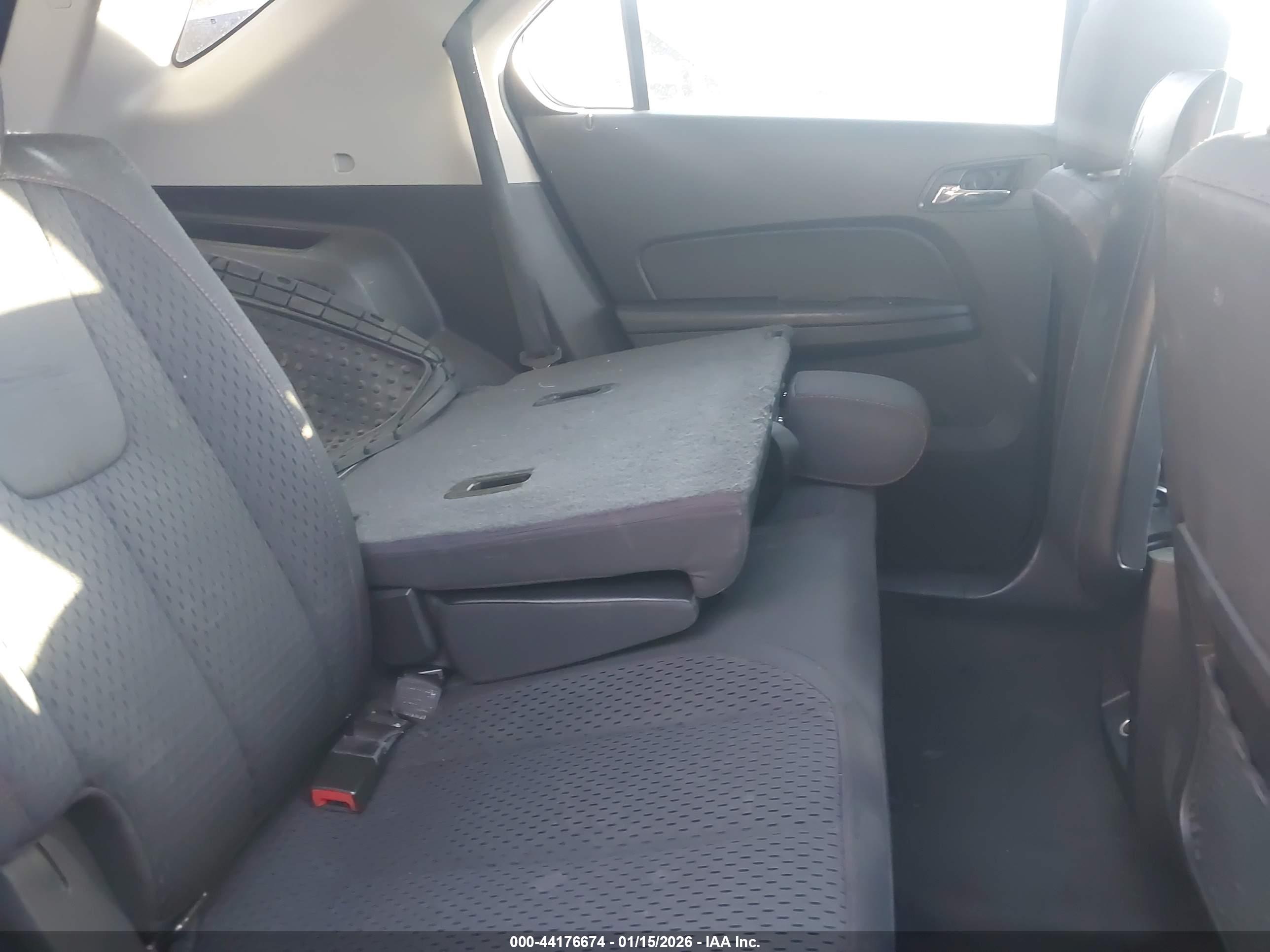 CHEVROLET EQUINOX image 8