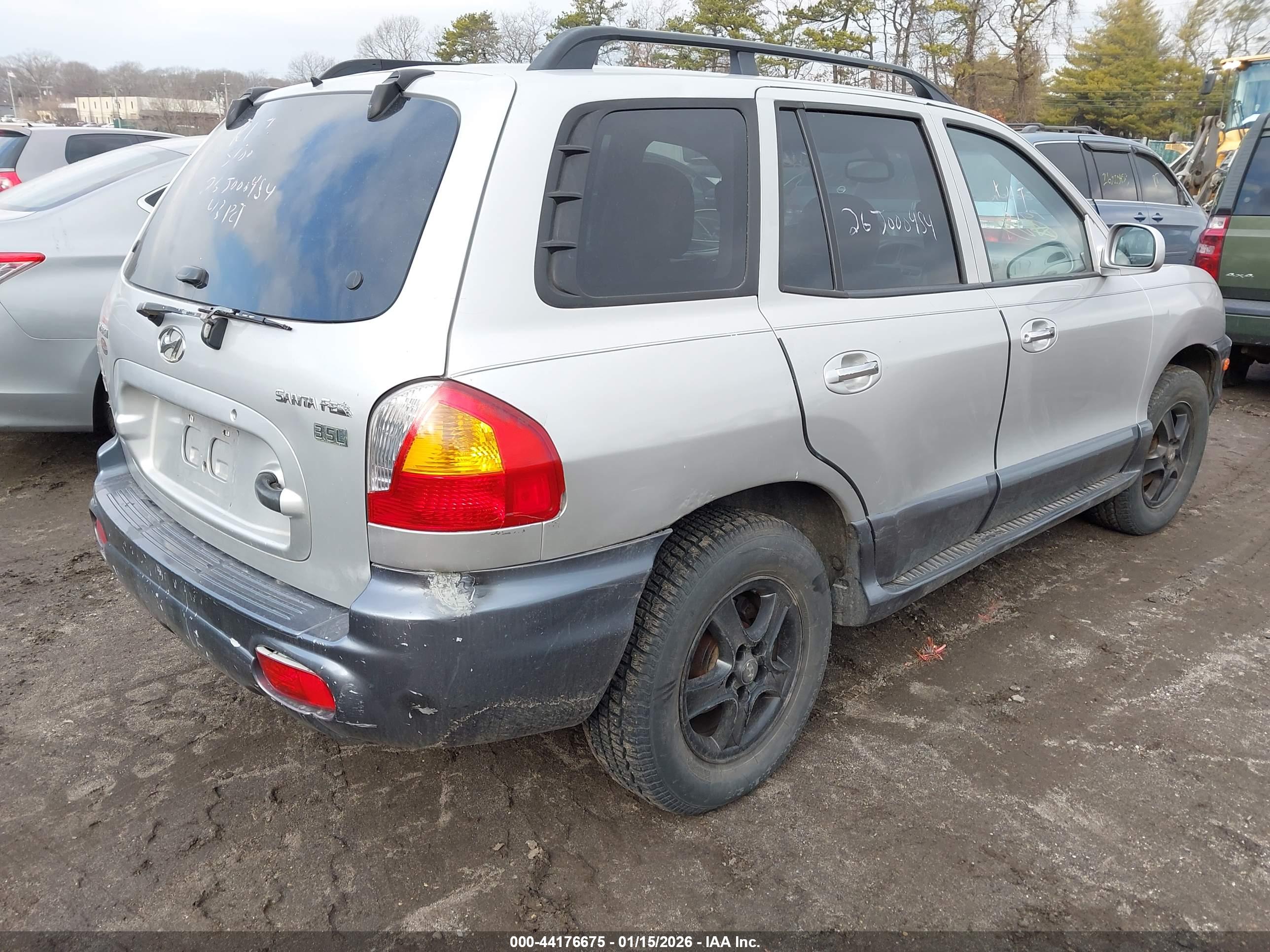 HYUNDAI SANTA image 4