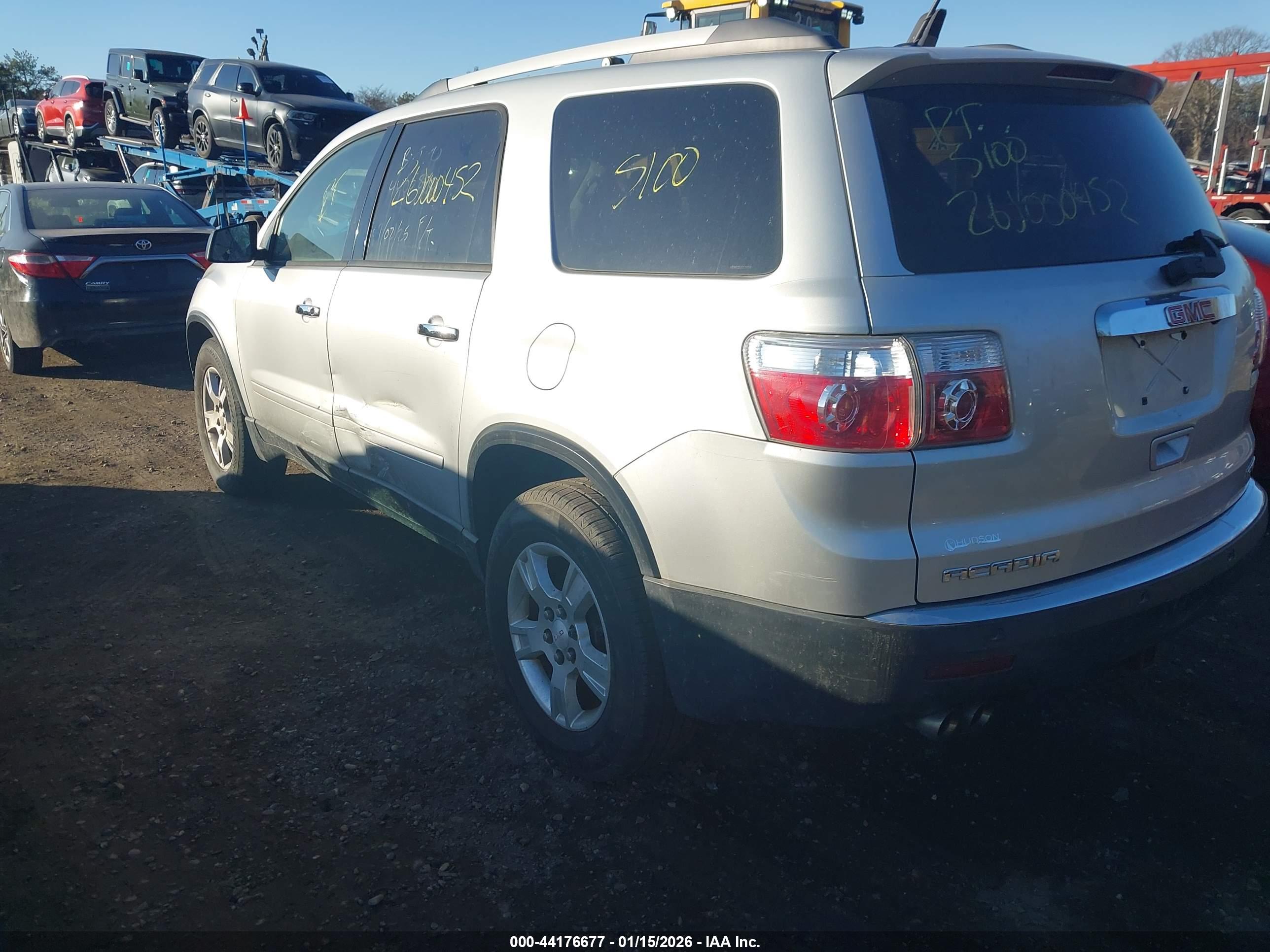 GMC ACADIA image 3