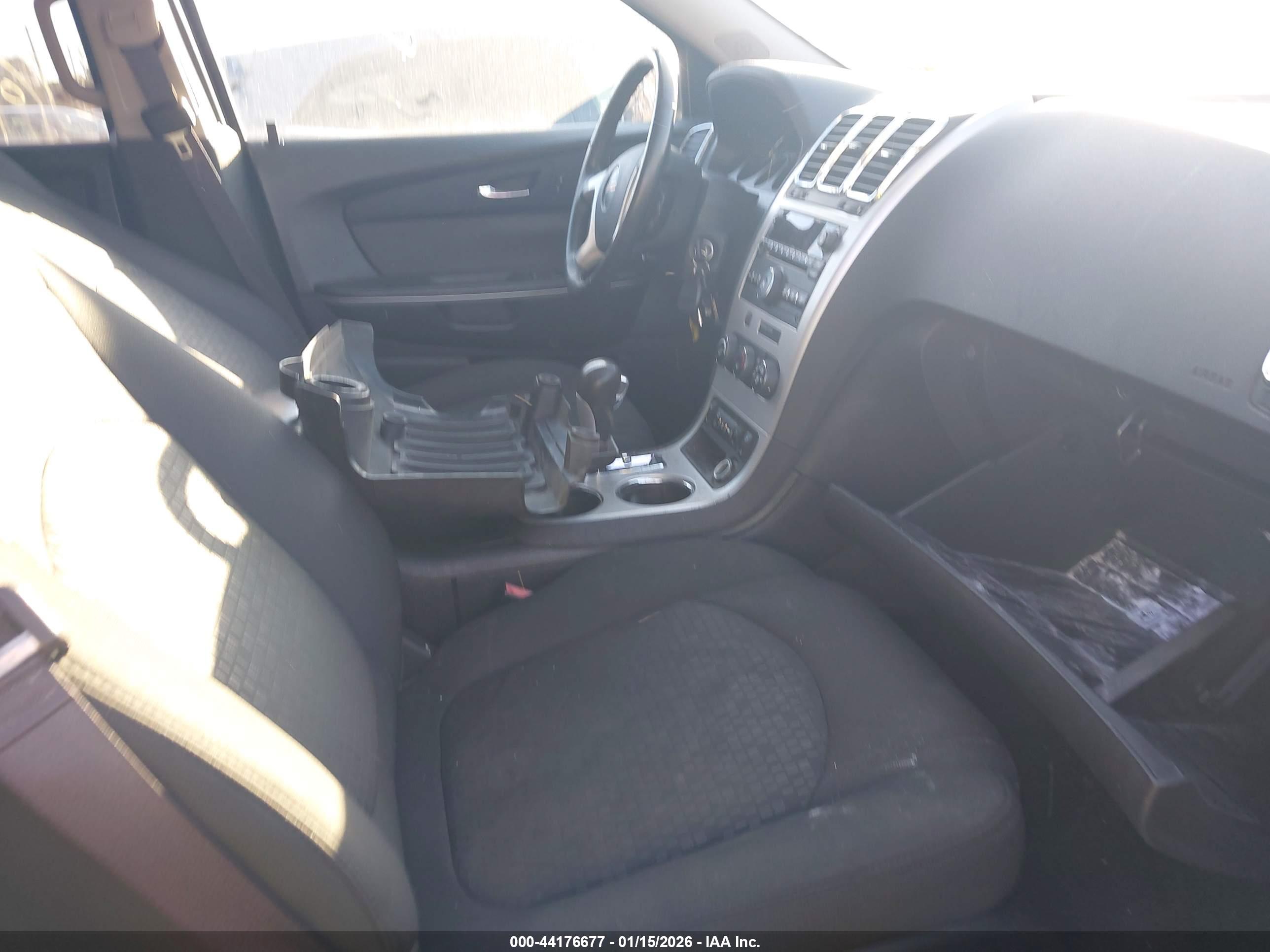 GMC ACADIA image 5