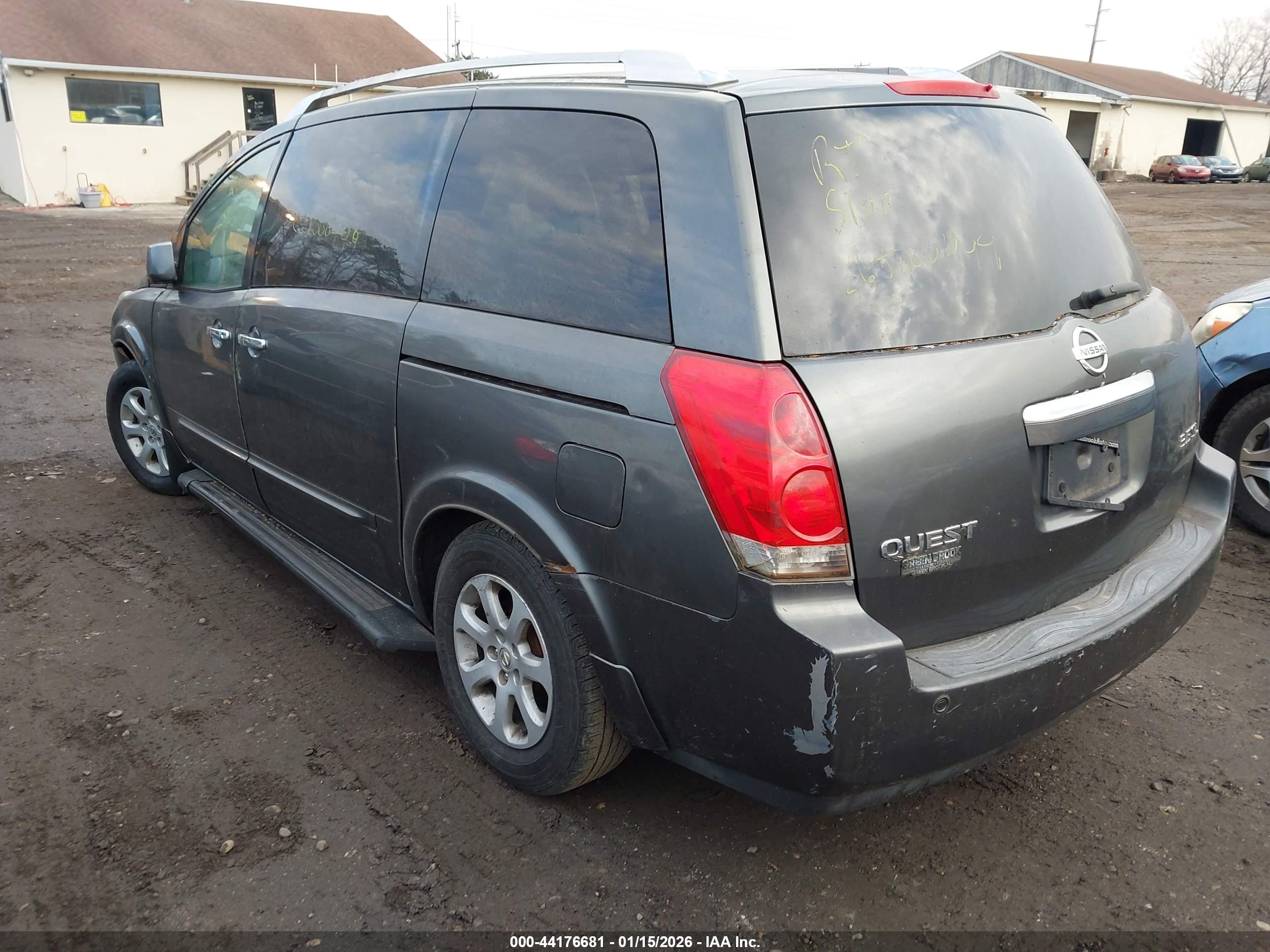 NISSAN QUEST image 3