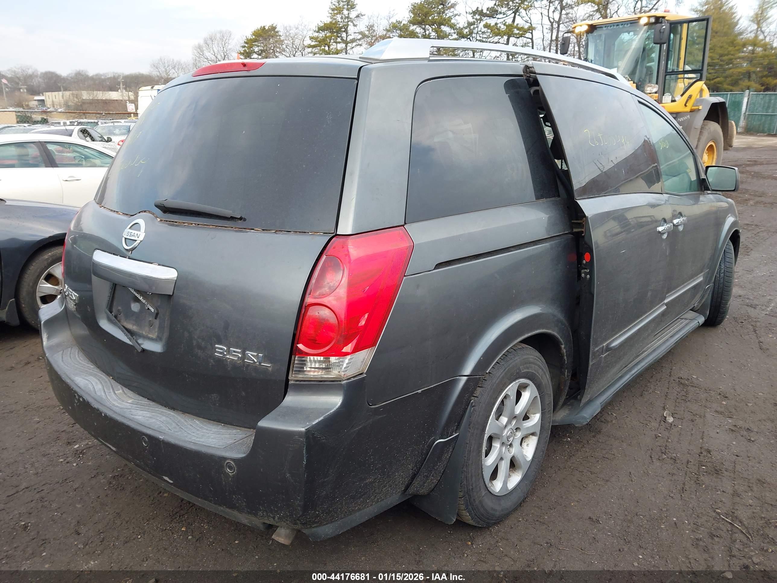 NISSAN QUEST image 4