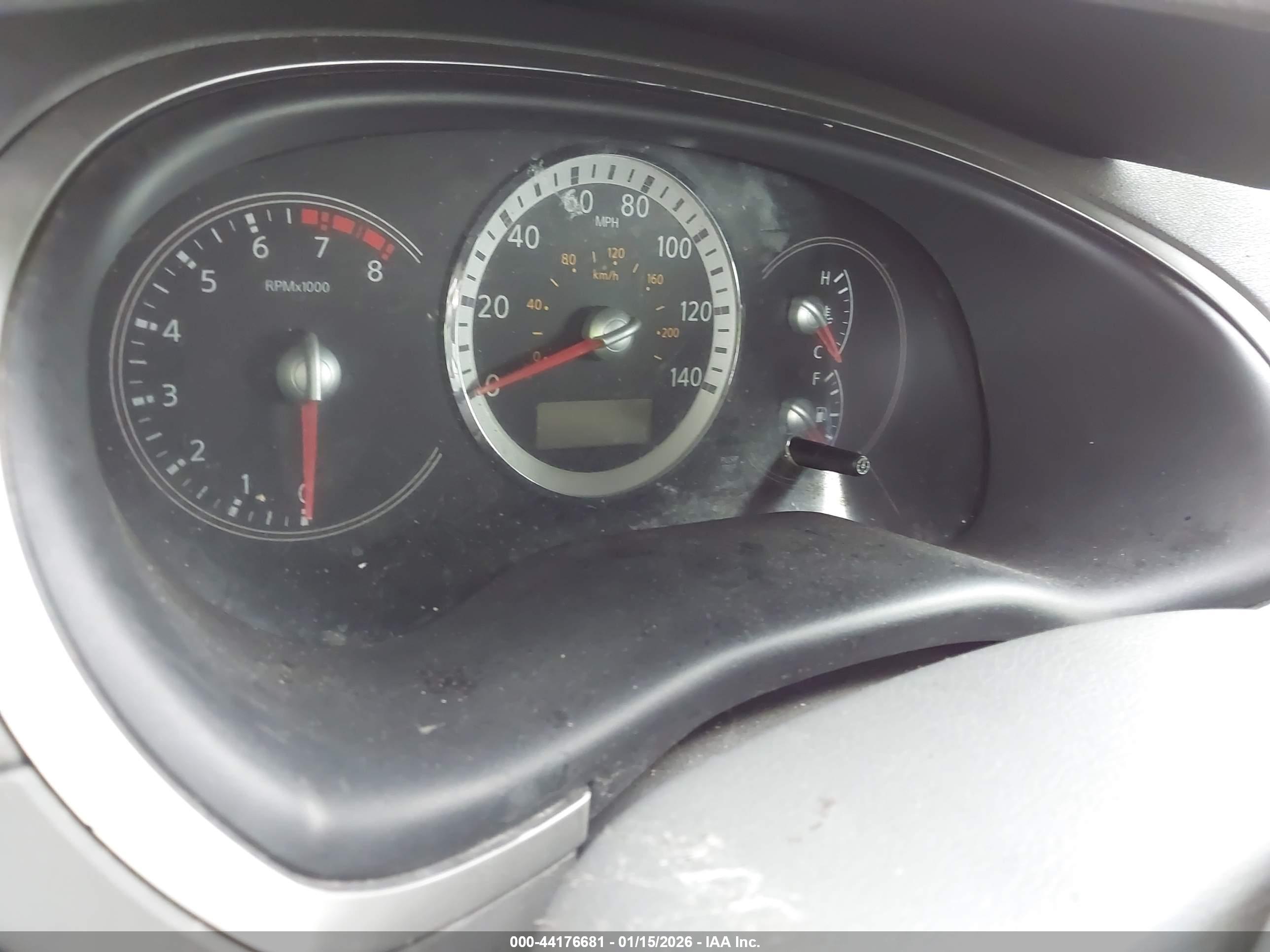 NISSAN QUEST image 7
